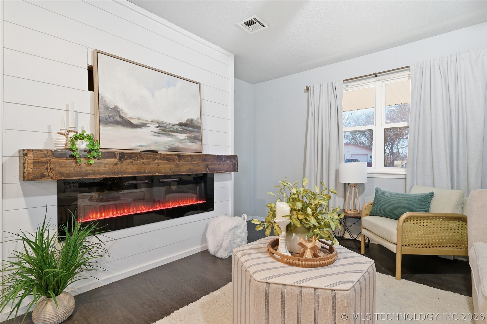 1366 Case Property Photo 6