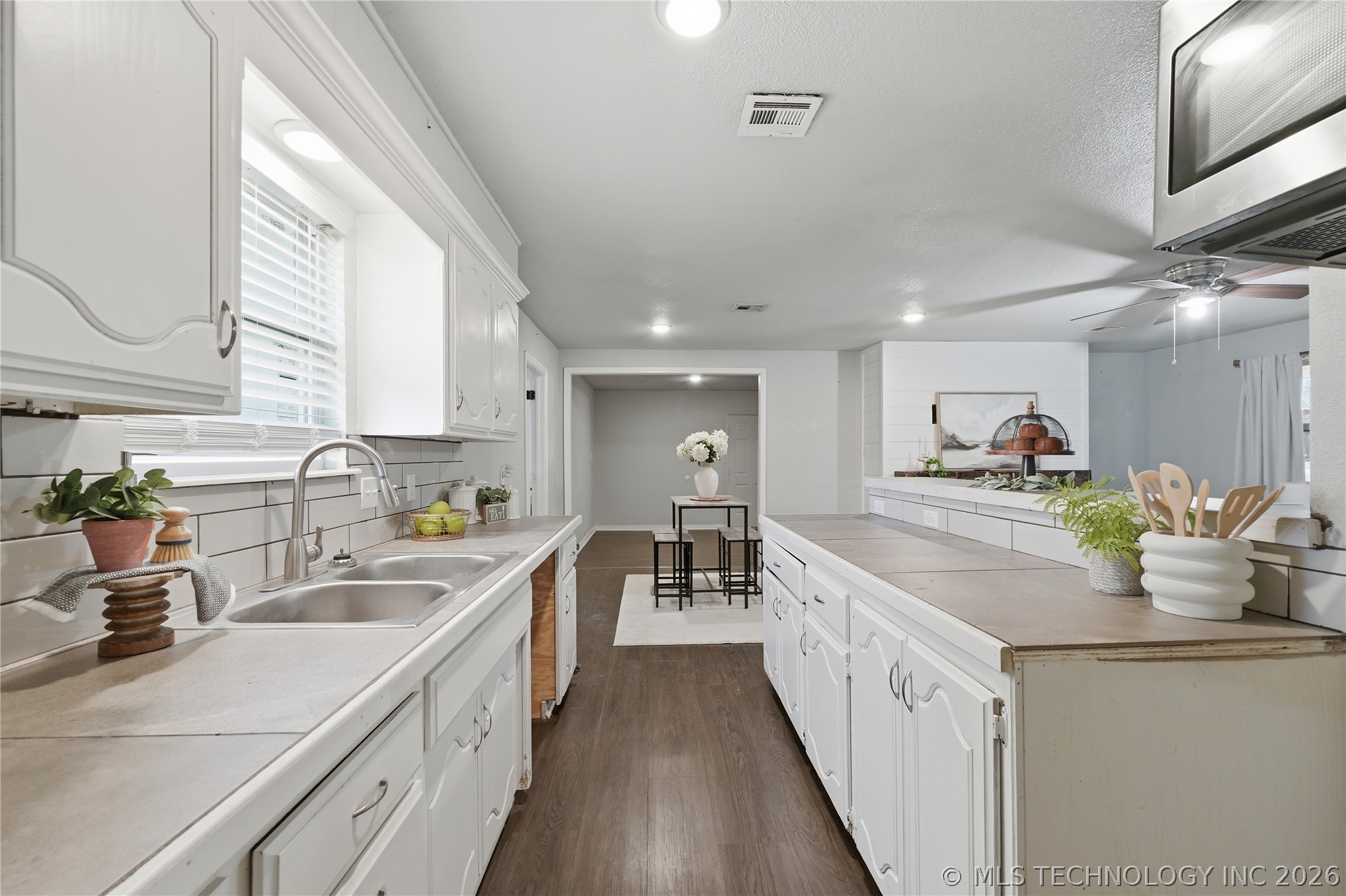 1366 Case Property Photo 10