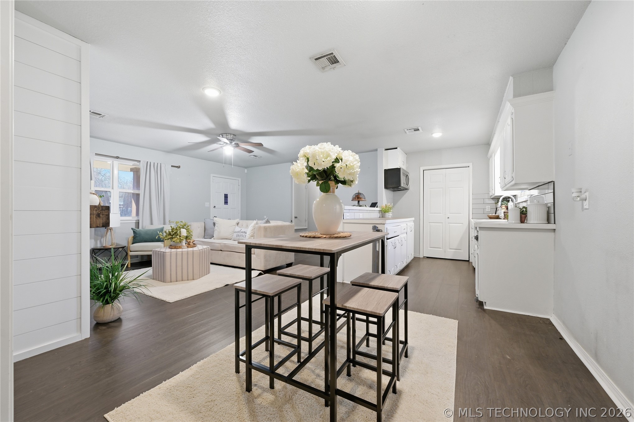 1366 Case Property Photo 11