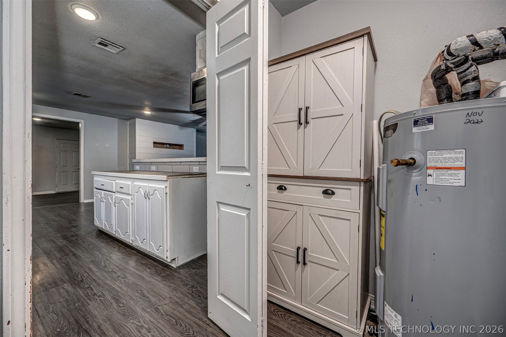 1366 Case Property Photo 12