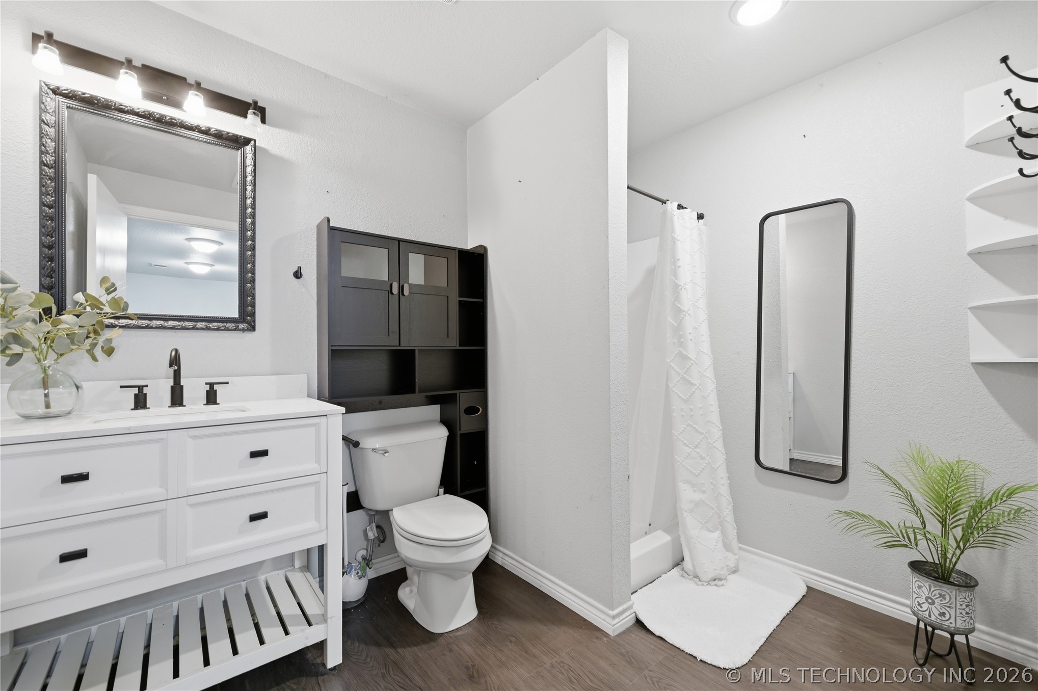 1366 Case Property Photo 16