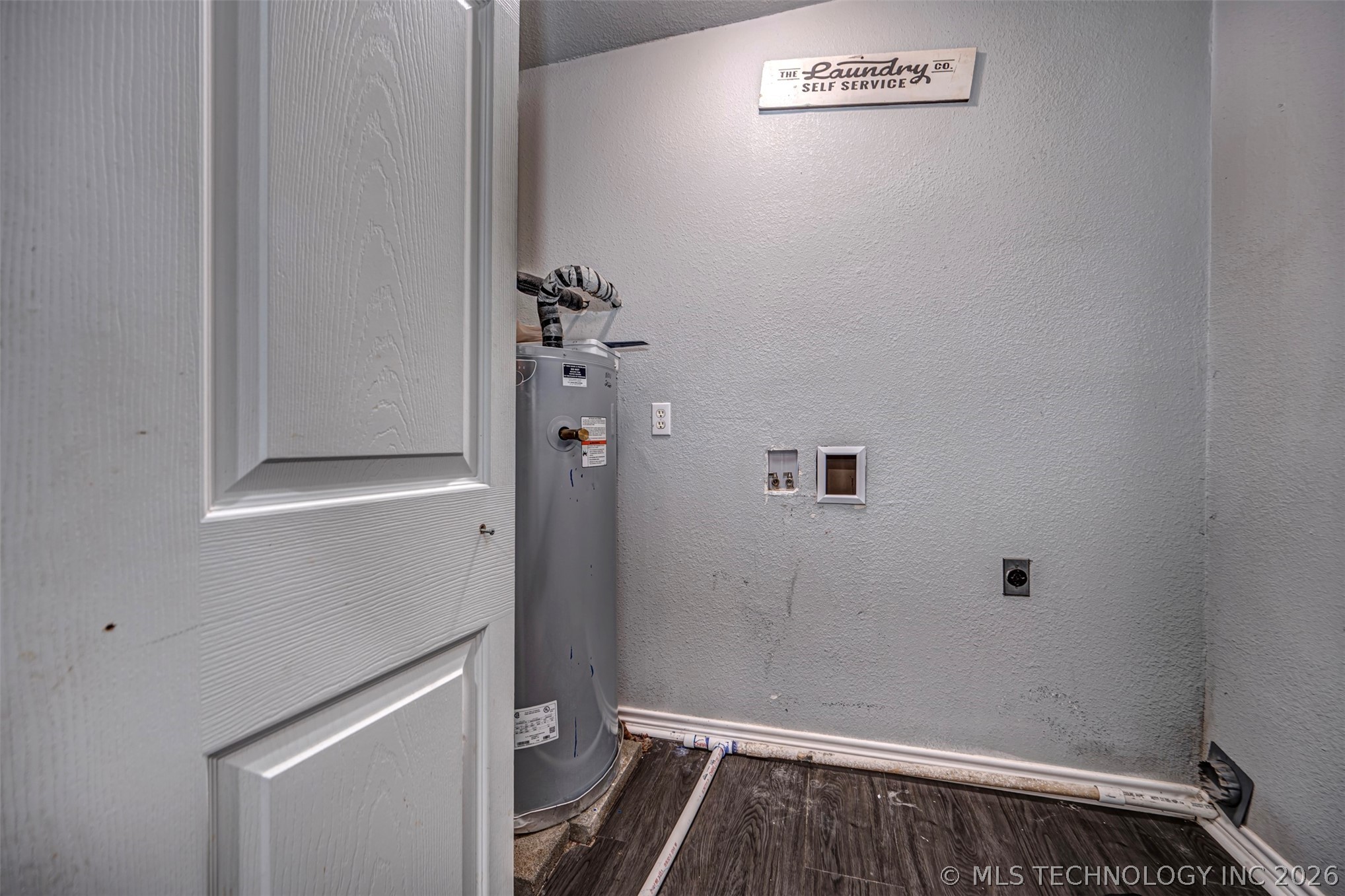 1366 Case Property Photo 22