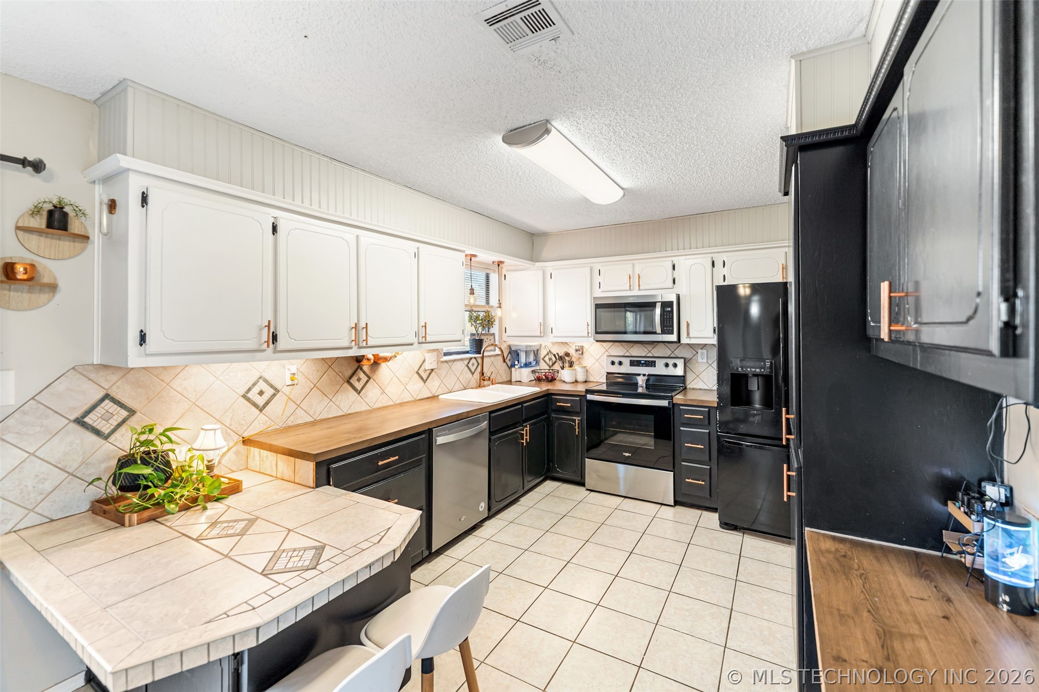 18047 S Quail Meadow Drive Property Photo 5