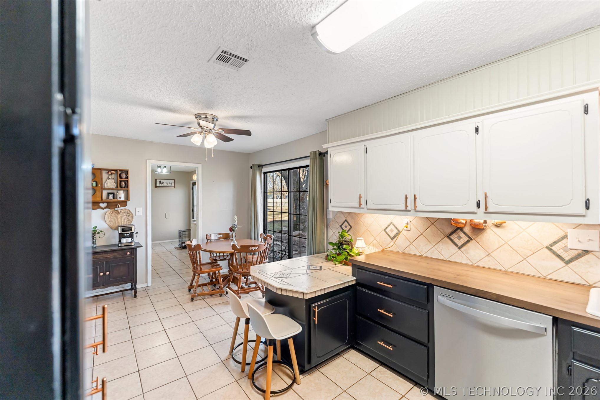 18047 S Quail Meadow Drive Property Photo 6