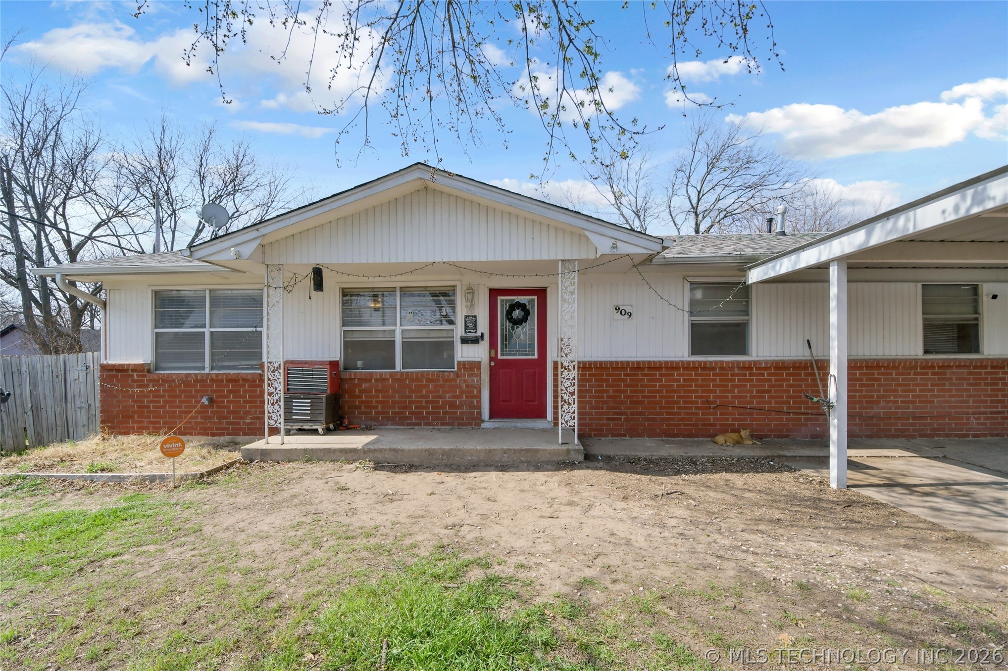 909 P Nw Property Photo 2
