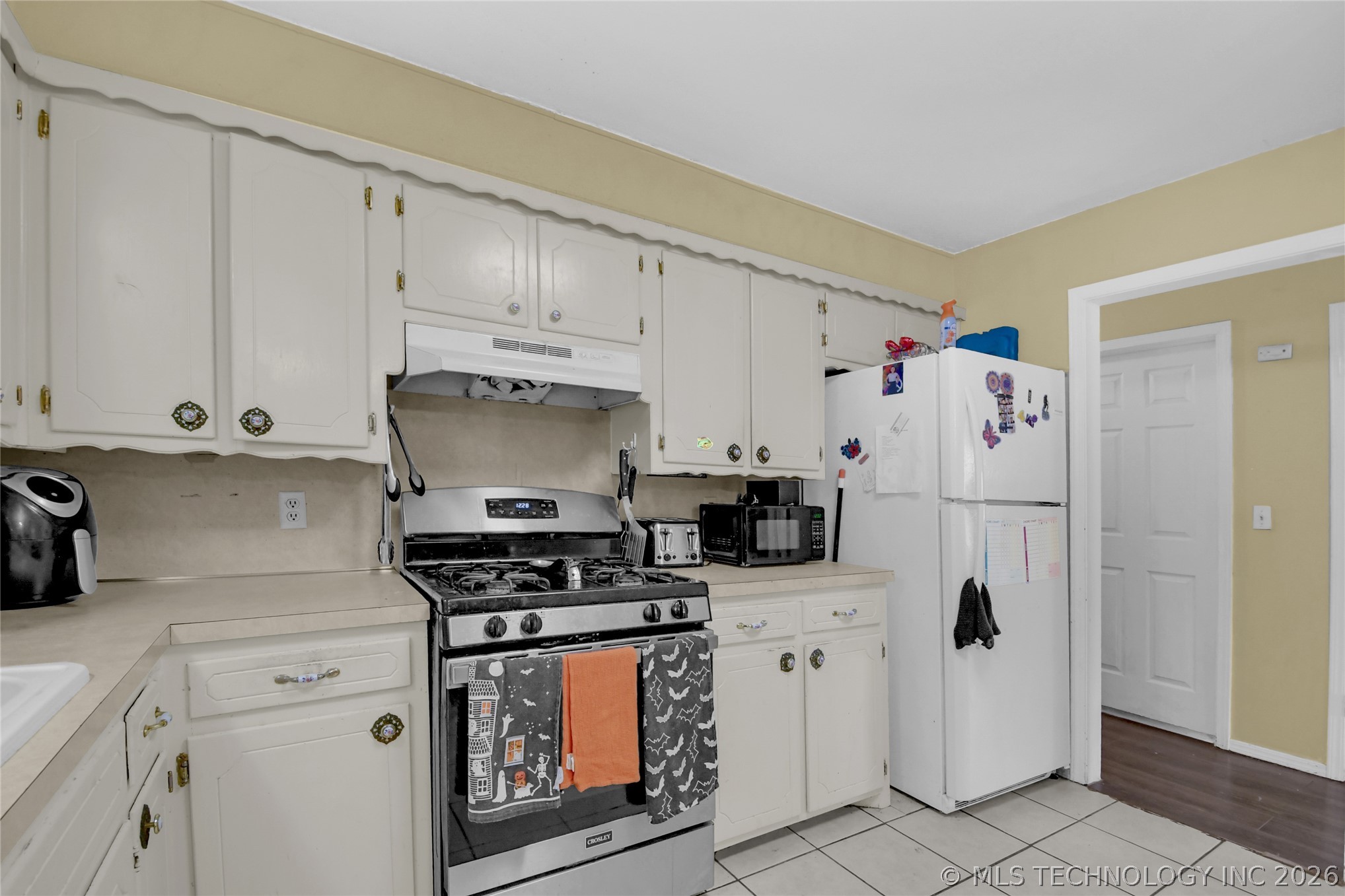 909 P Nw Property Photo 9