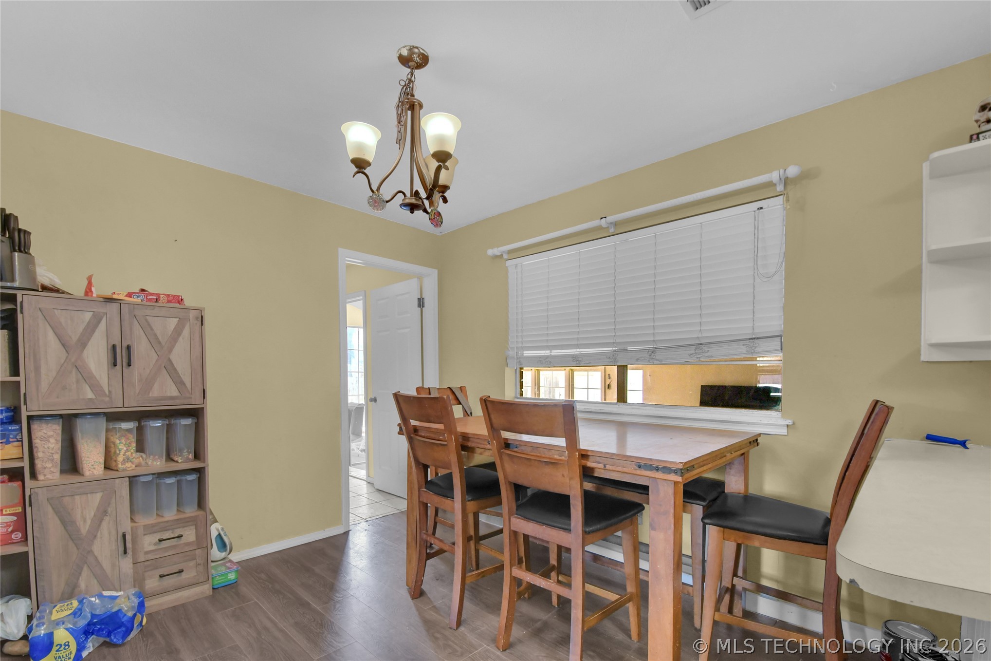 909 P Nw Property Photo 11