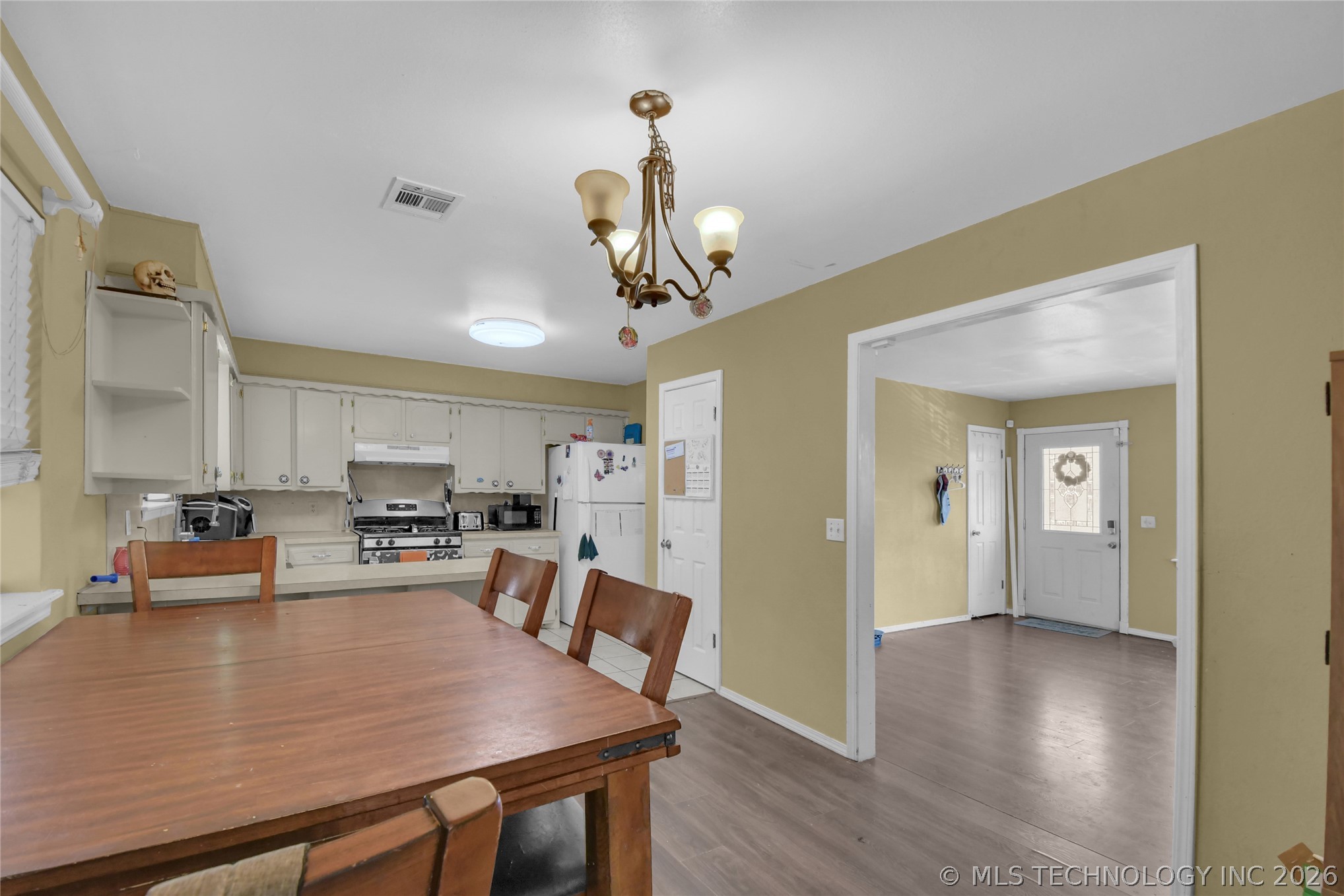 909 P Nw Property Photo 12