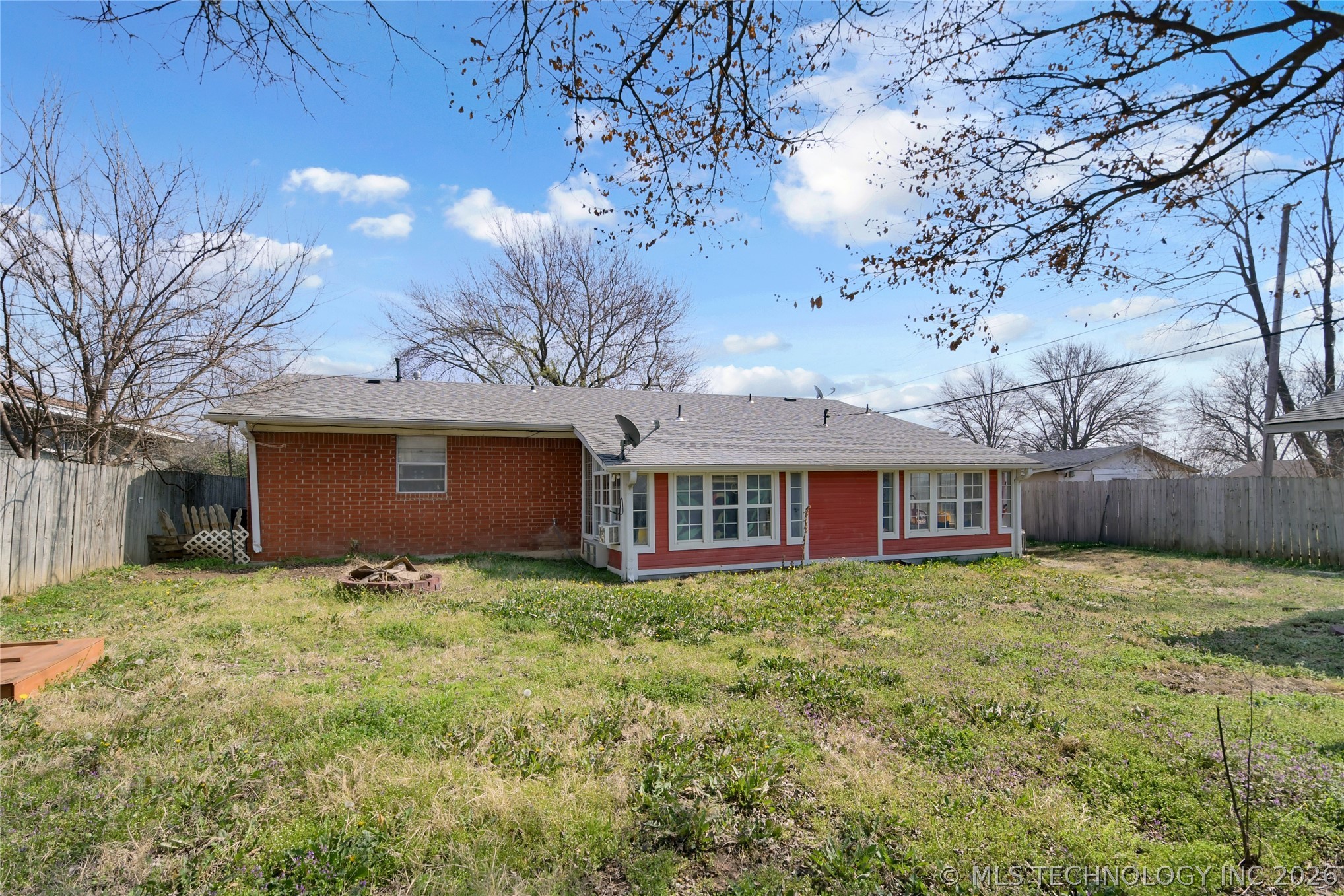 909 P Nw Property Photo 22