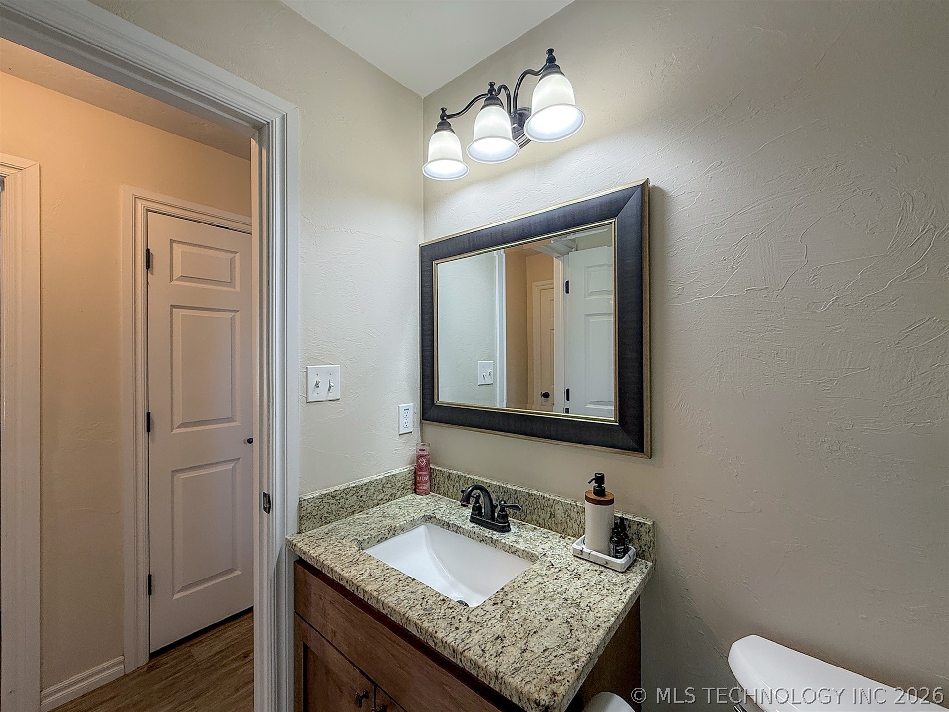 19587 County Road 1555 Property Photo 26