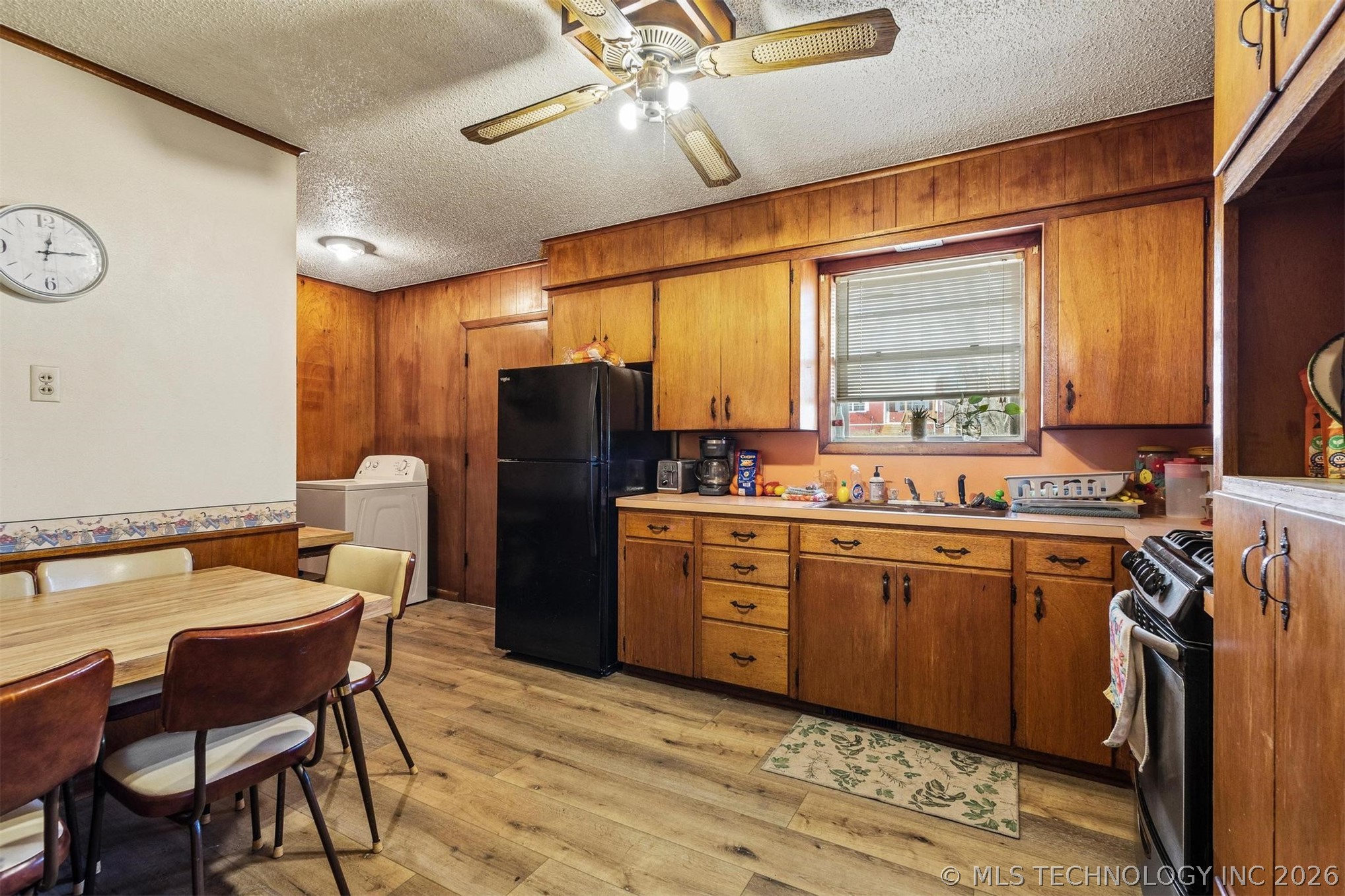 1296 Church Road Property Photo 9