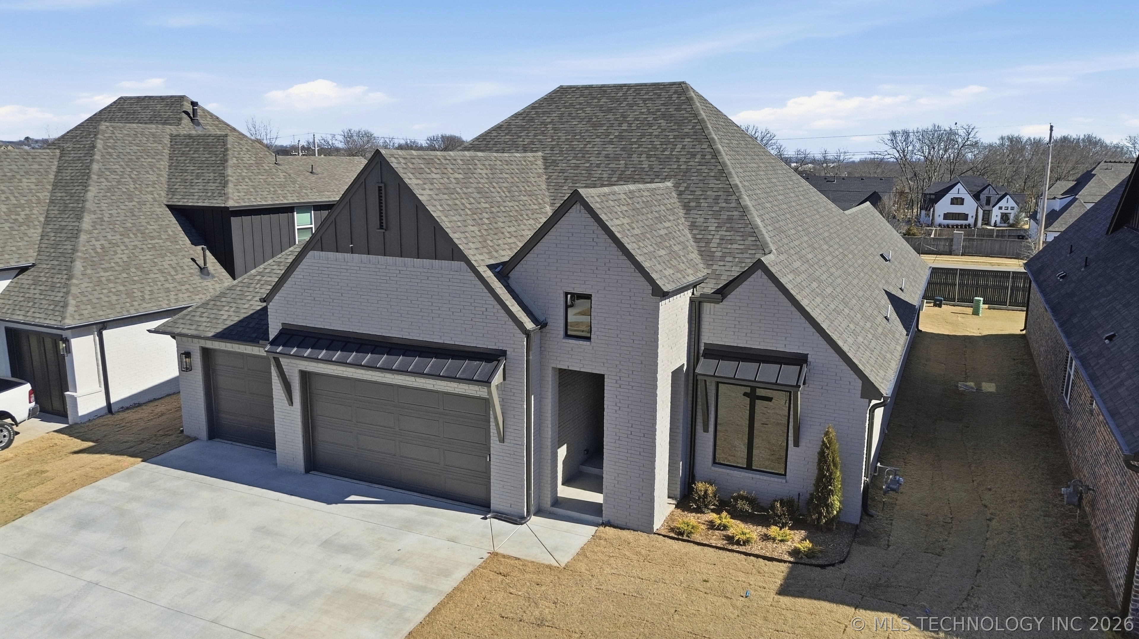 13629 S 21st East Place Property Photo 3