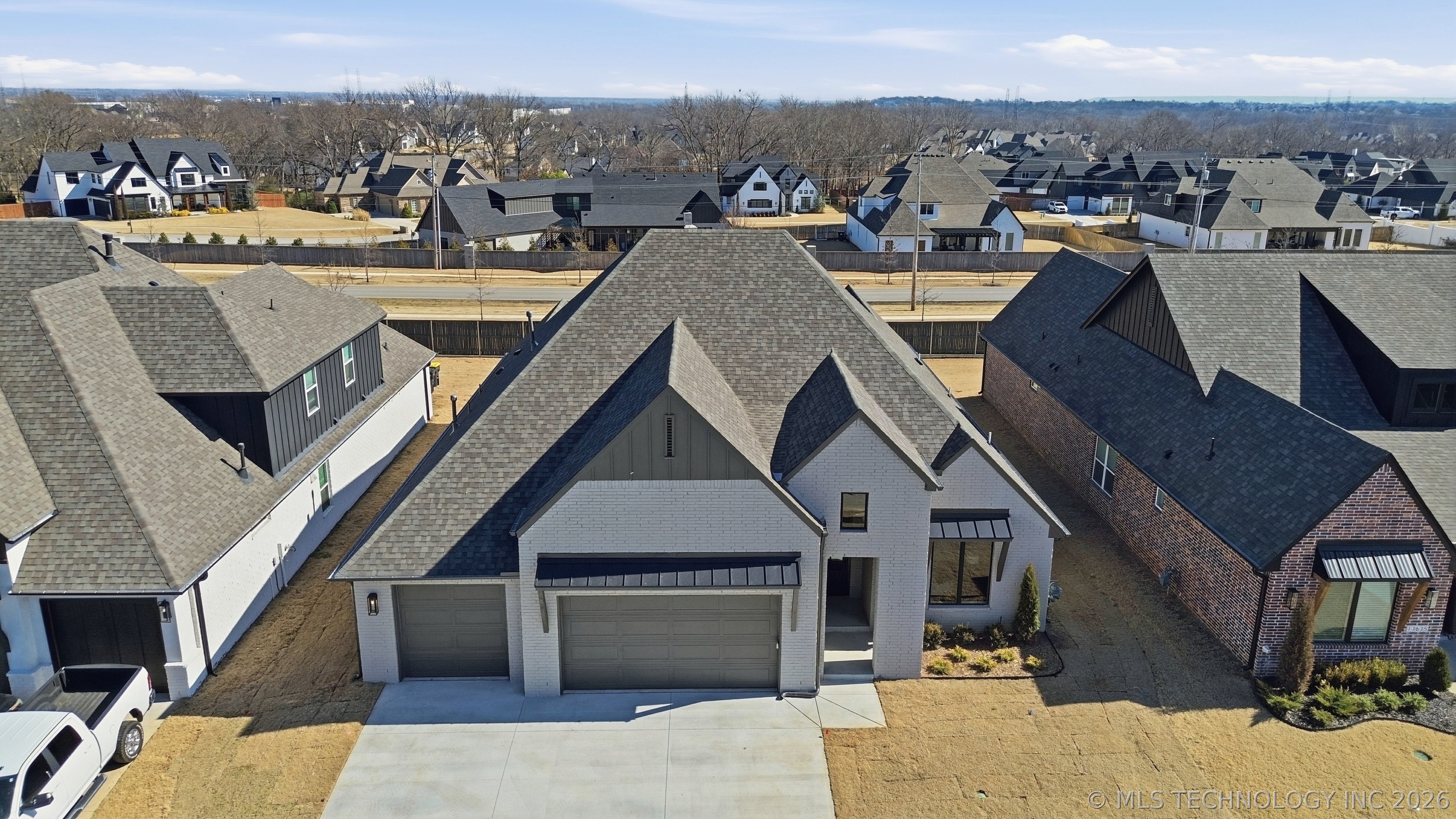 13629 S 21st East Place Property Photo 4