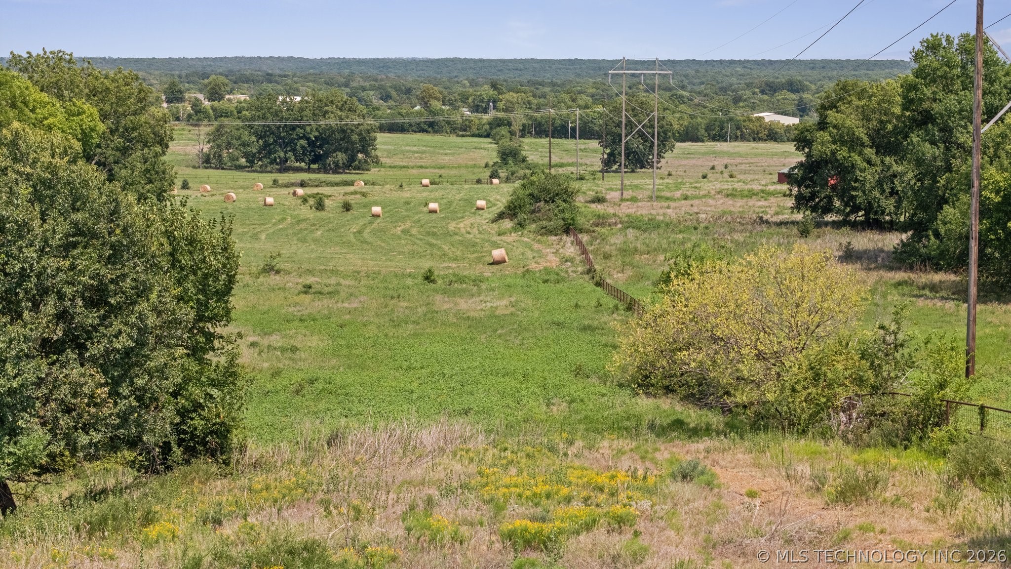 E 420 Road Property Photo 8