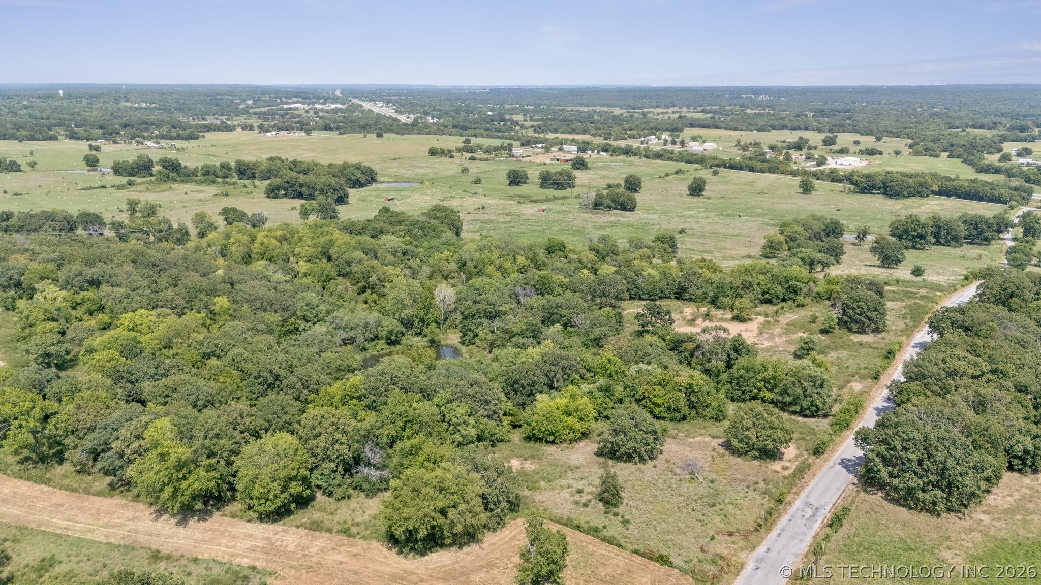 E 420 Road Property Photo 9