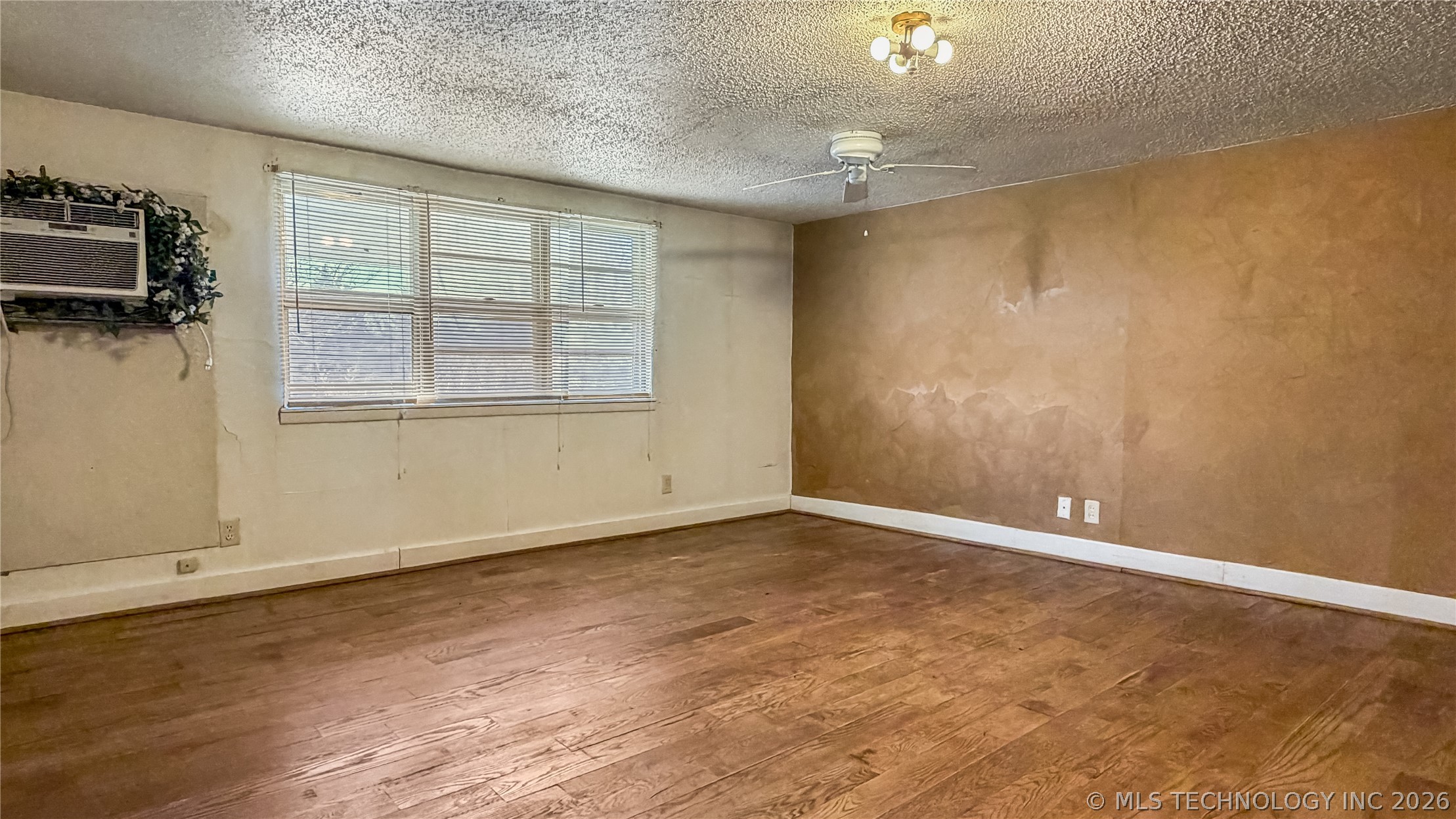 4637 Us Hwy 77 Property Photo 2