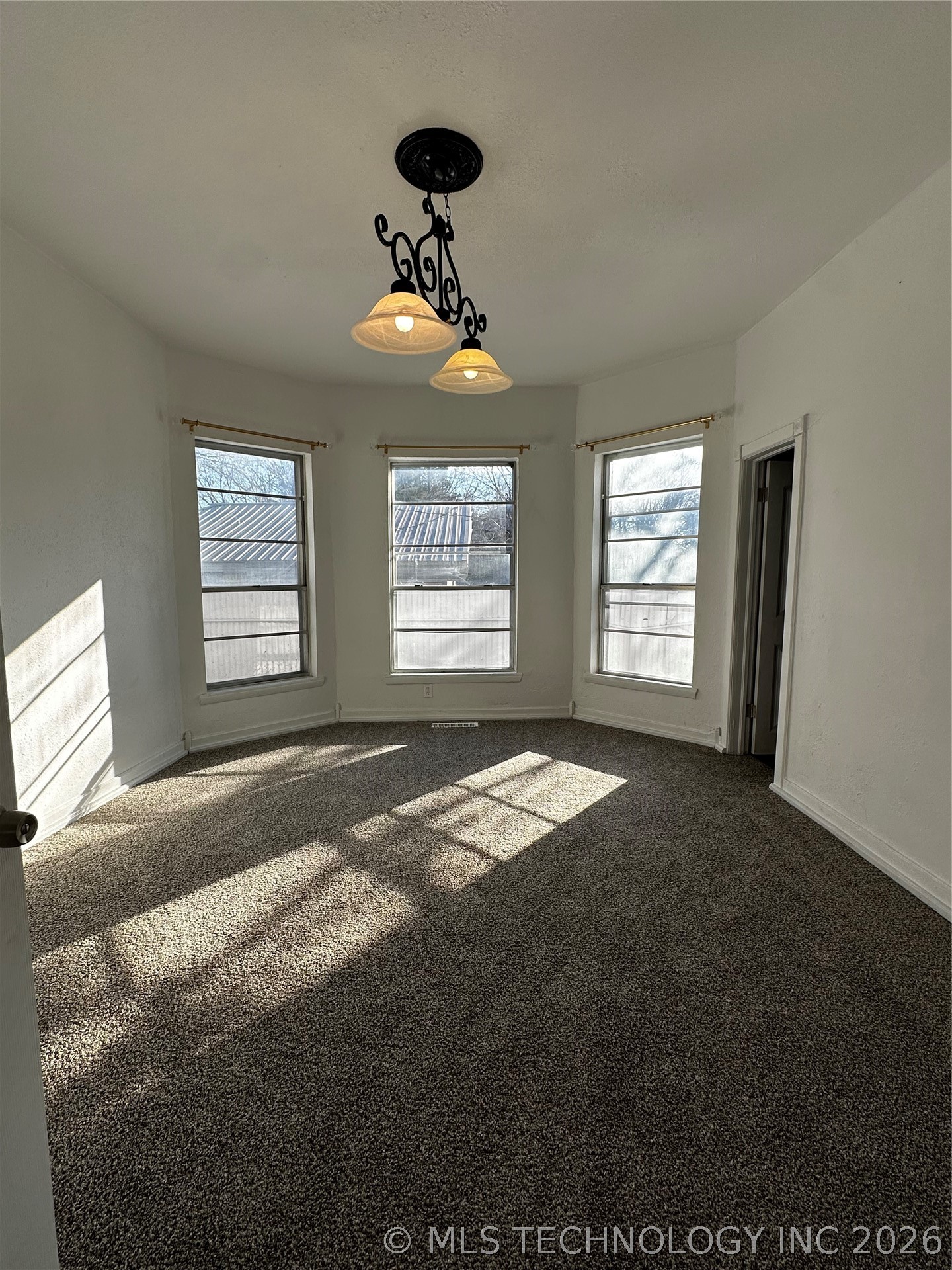 420 S Main Property Photo 17