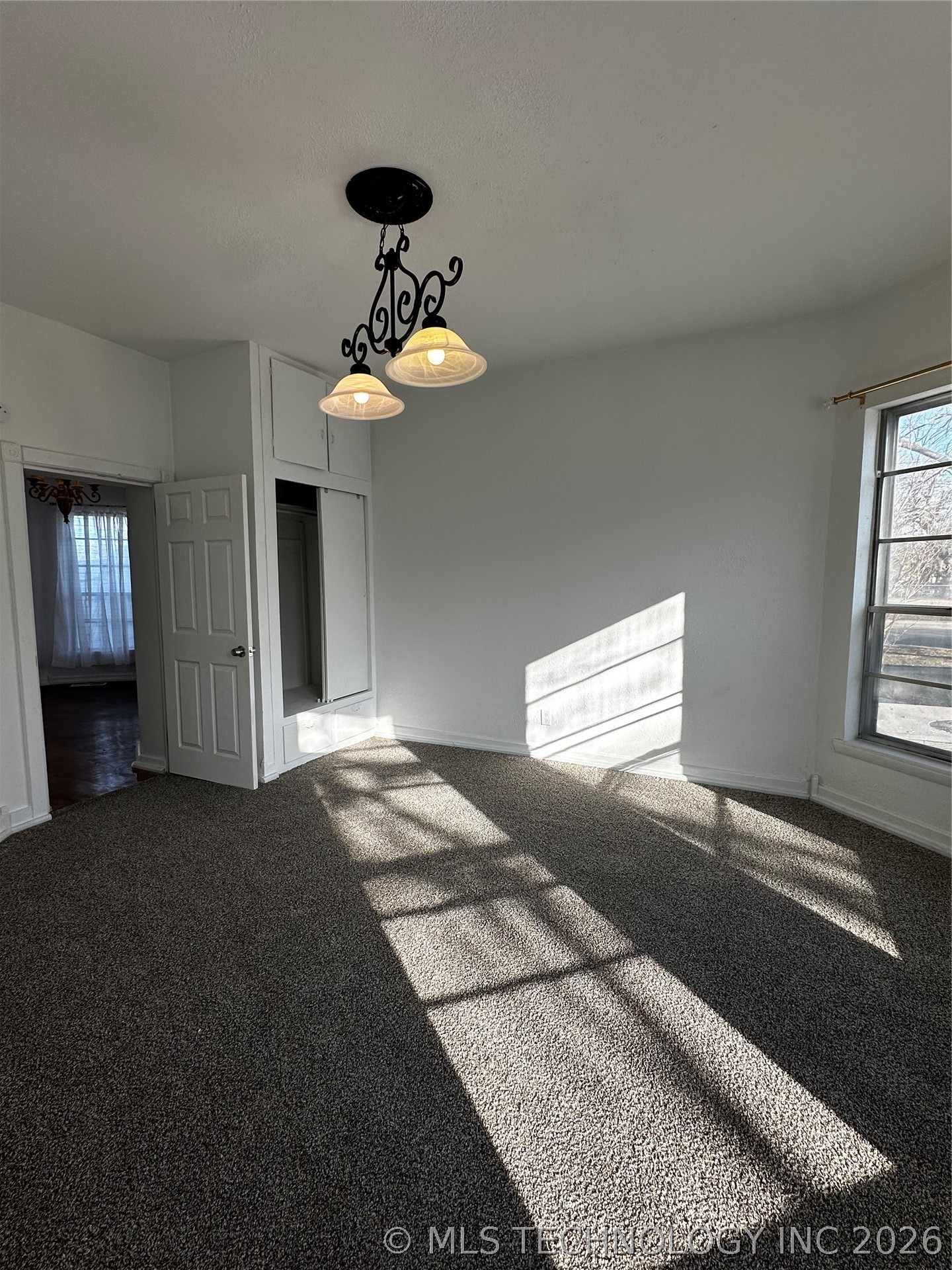 420 S Main Property Photo 18