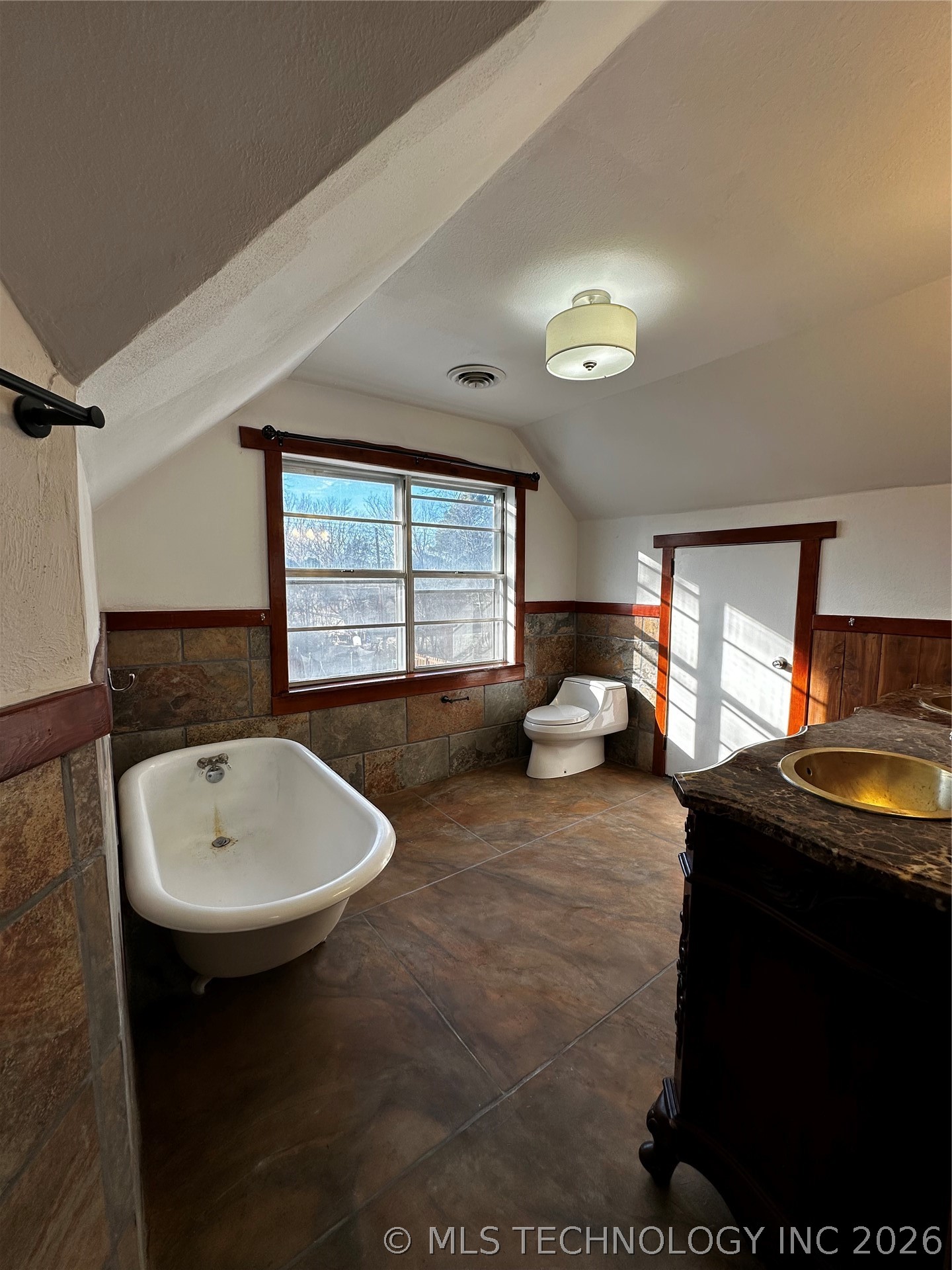 420 S Main Property Photo 26