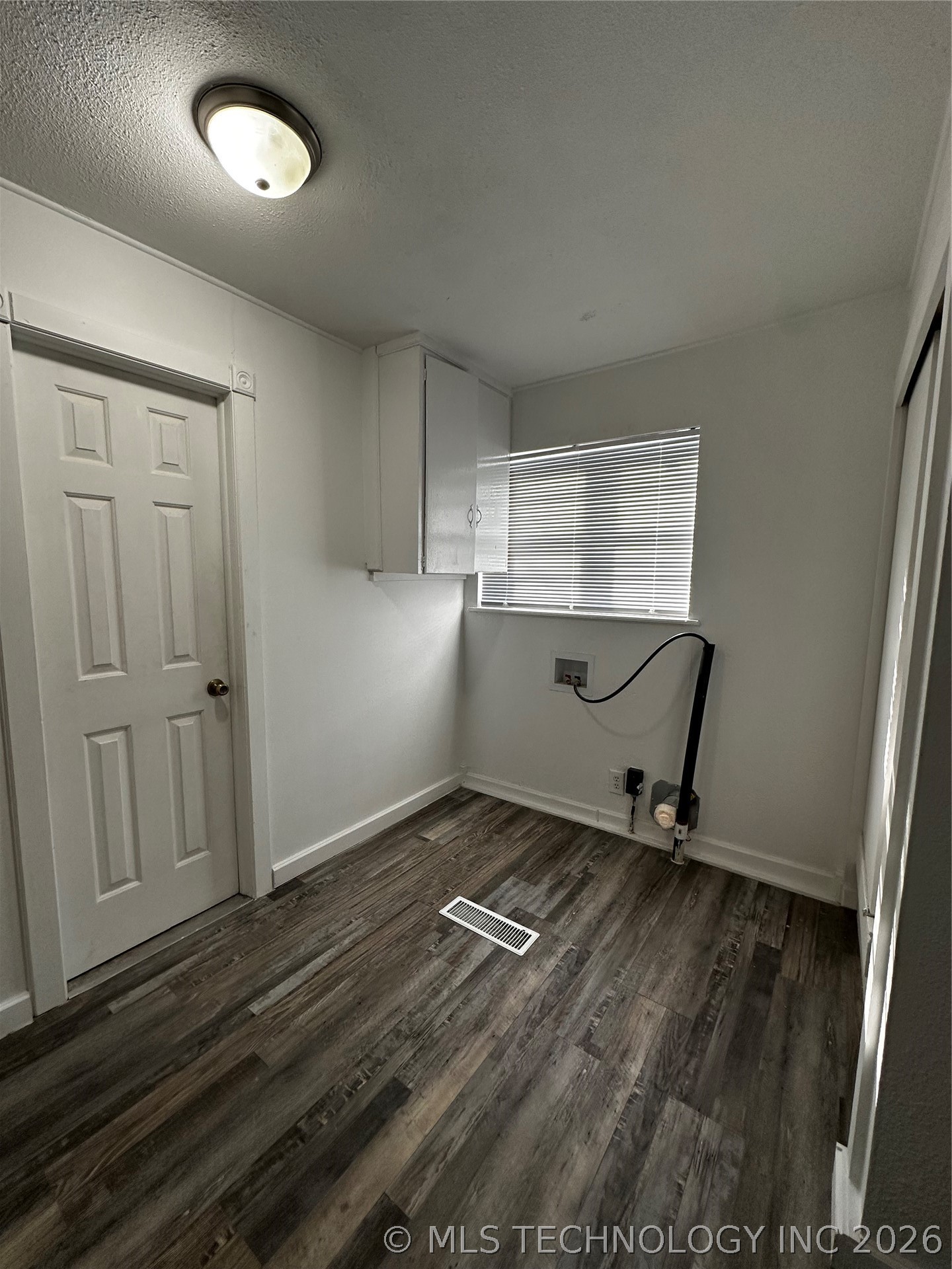 420 S Main Property Photo 32