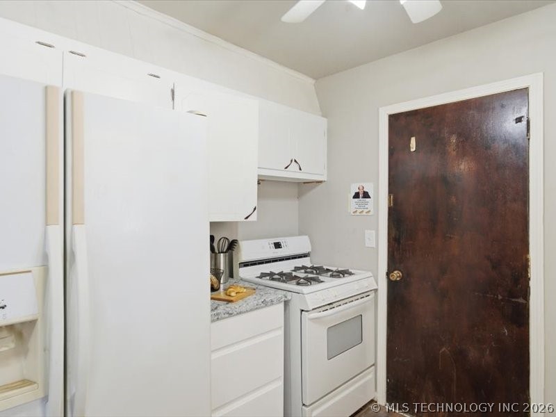 315 S 190th East Avenue Property Photo 9