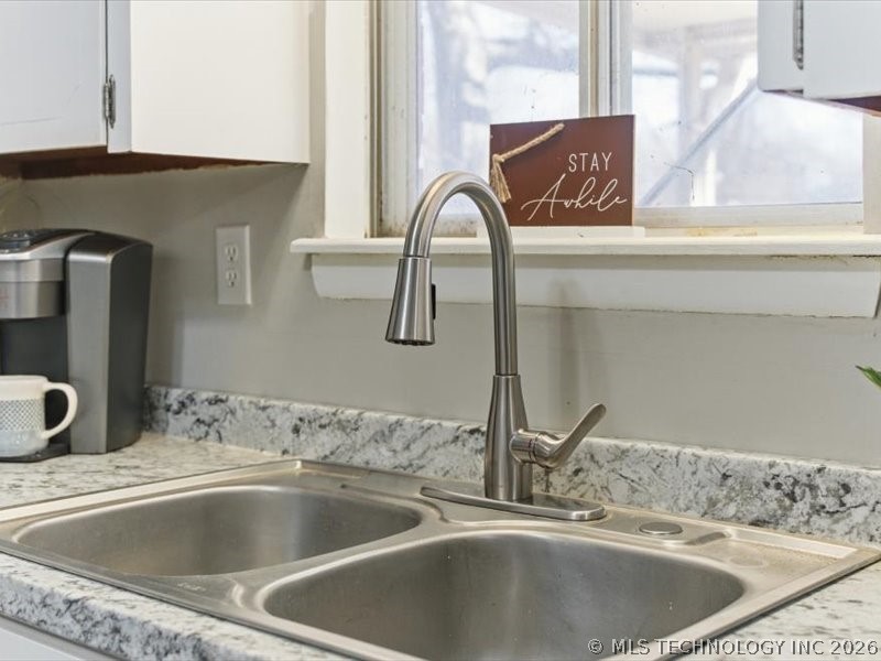 315 S 190th East Avenue Property Photo 11