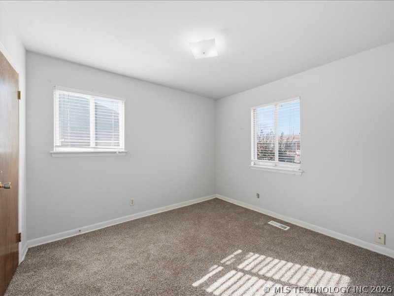 315 S 190th East Avenue Property Photo 17