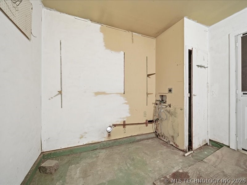 315 S 190th East Avenue Property Photo 19