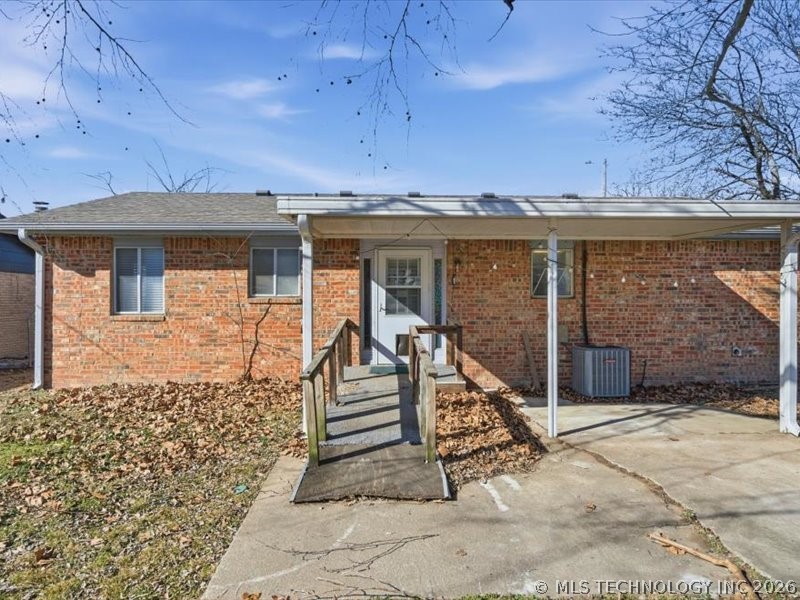 315 S 190th East Avenue Property Photo 22