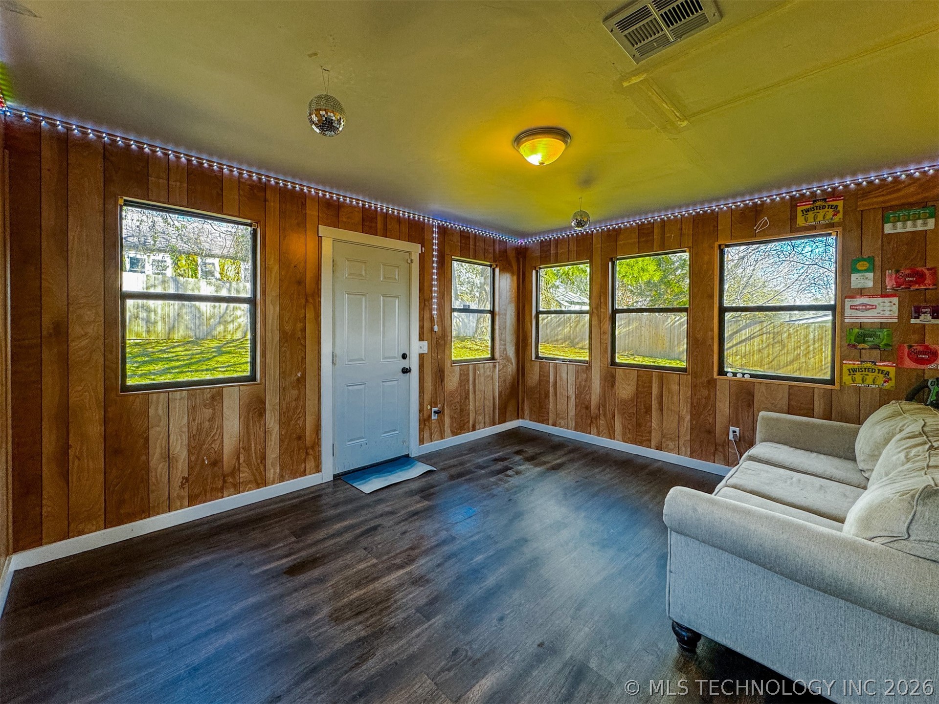 823 E Shawnee Street Property Photo 36