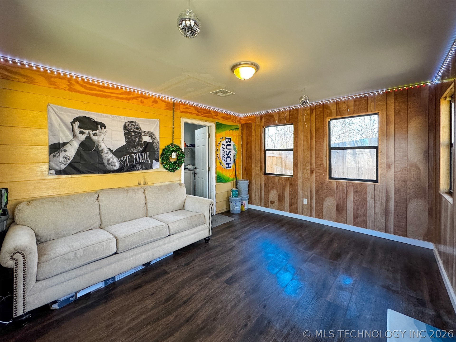 823 E Shawnee Street Property Photo 39