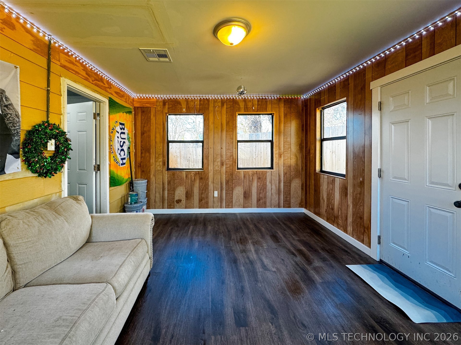 823 E Shawnee Street Property Photo 40