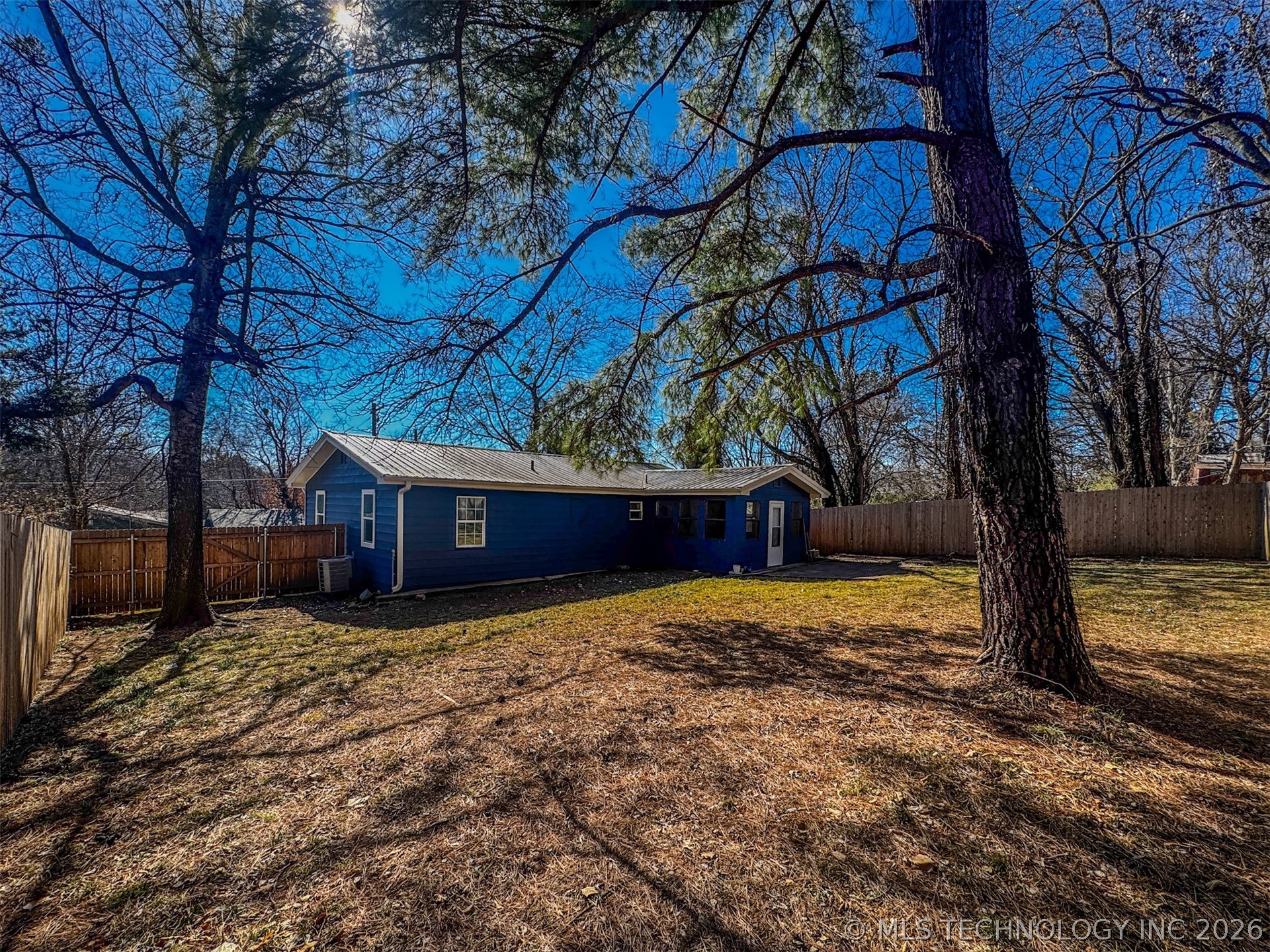 823 E Shawnee Street Property Photo 45