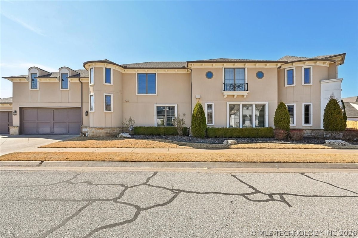 3120 E 103rd Street Property Photo 2