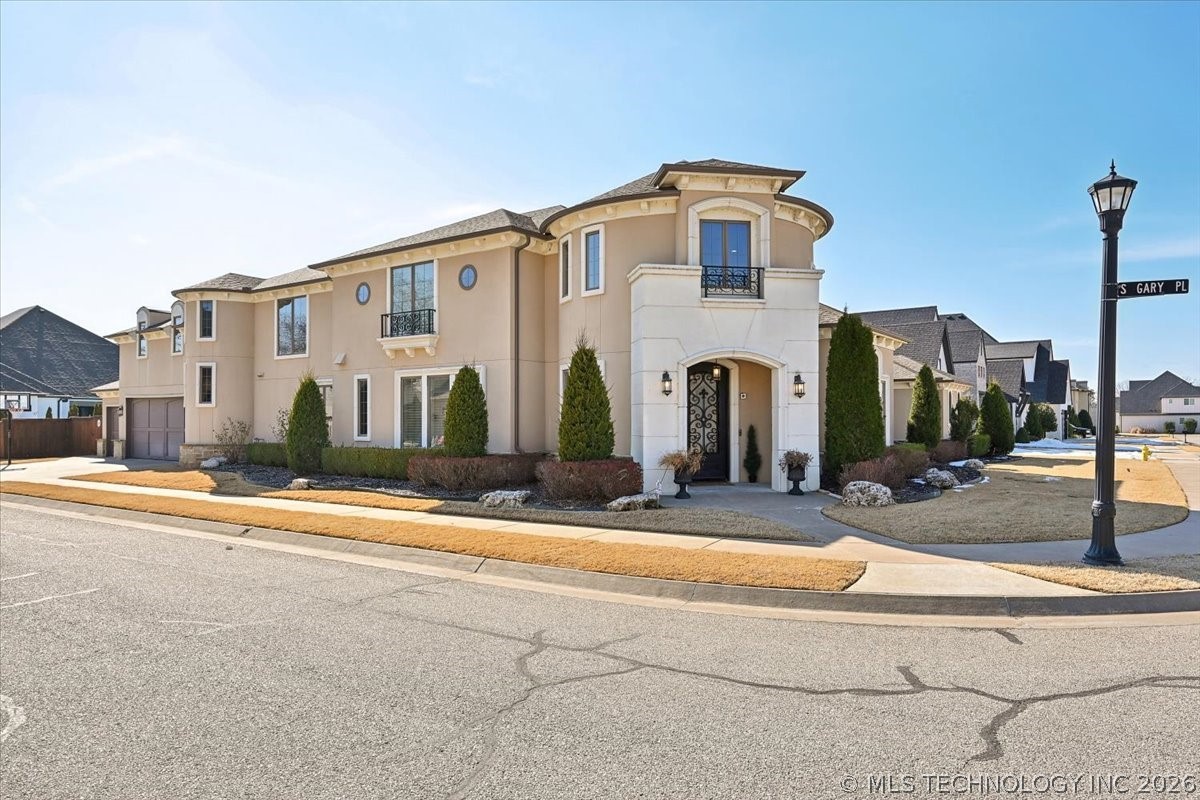 3120 E 103rd Street Property Photo 6