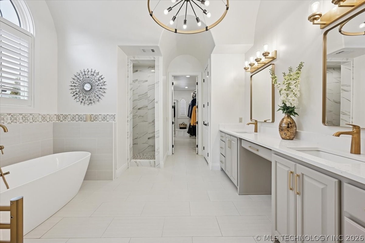 3120 E 103rd Street Property Photo 32