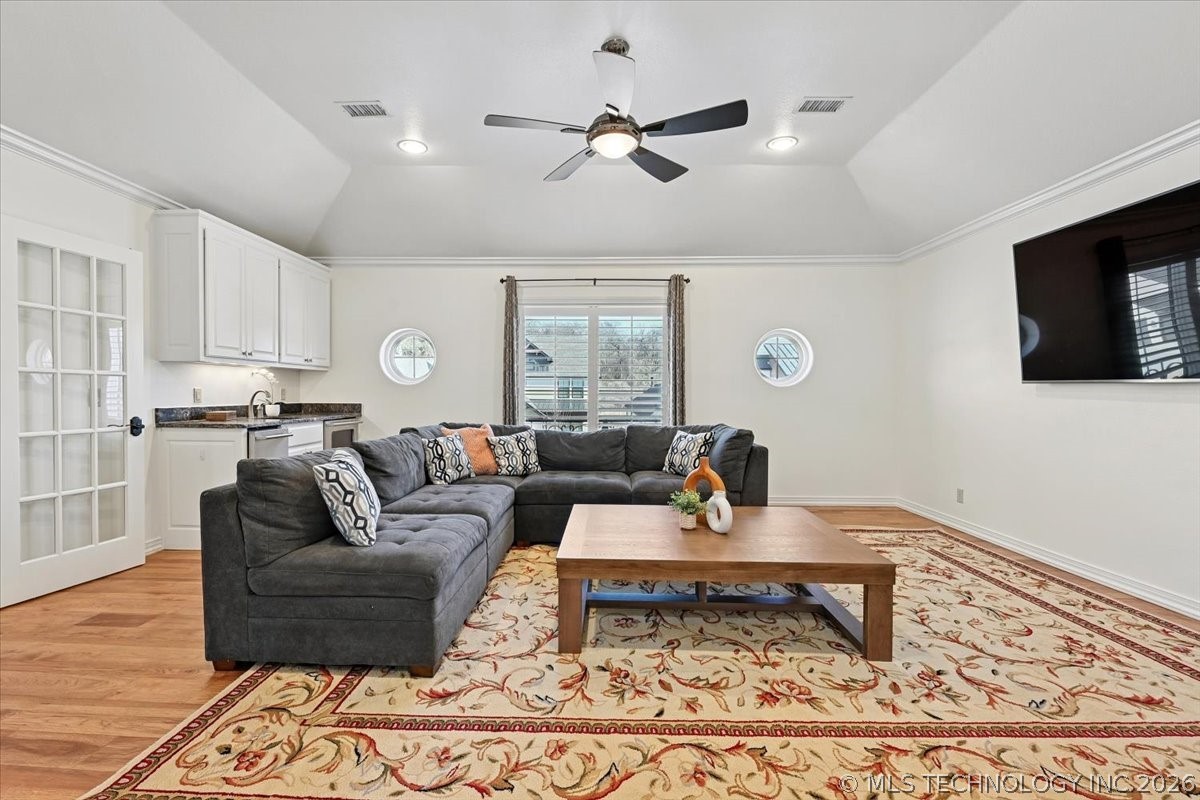 3120 E 103rd Street Property Photo 45