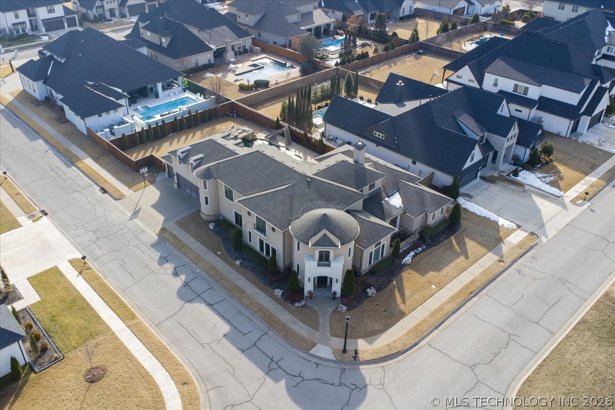 3120 E 103rd Street Property Photo 80