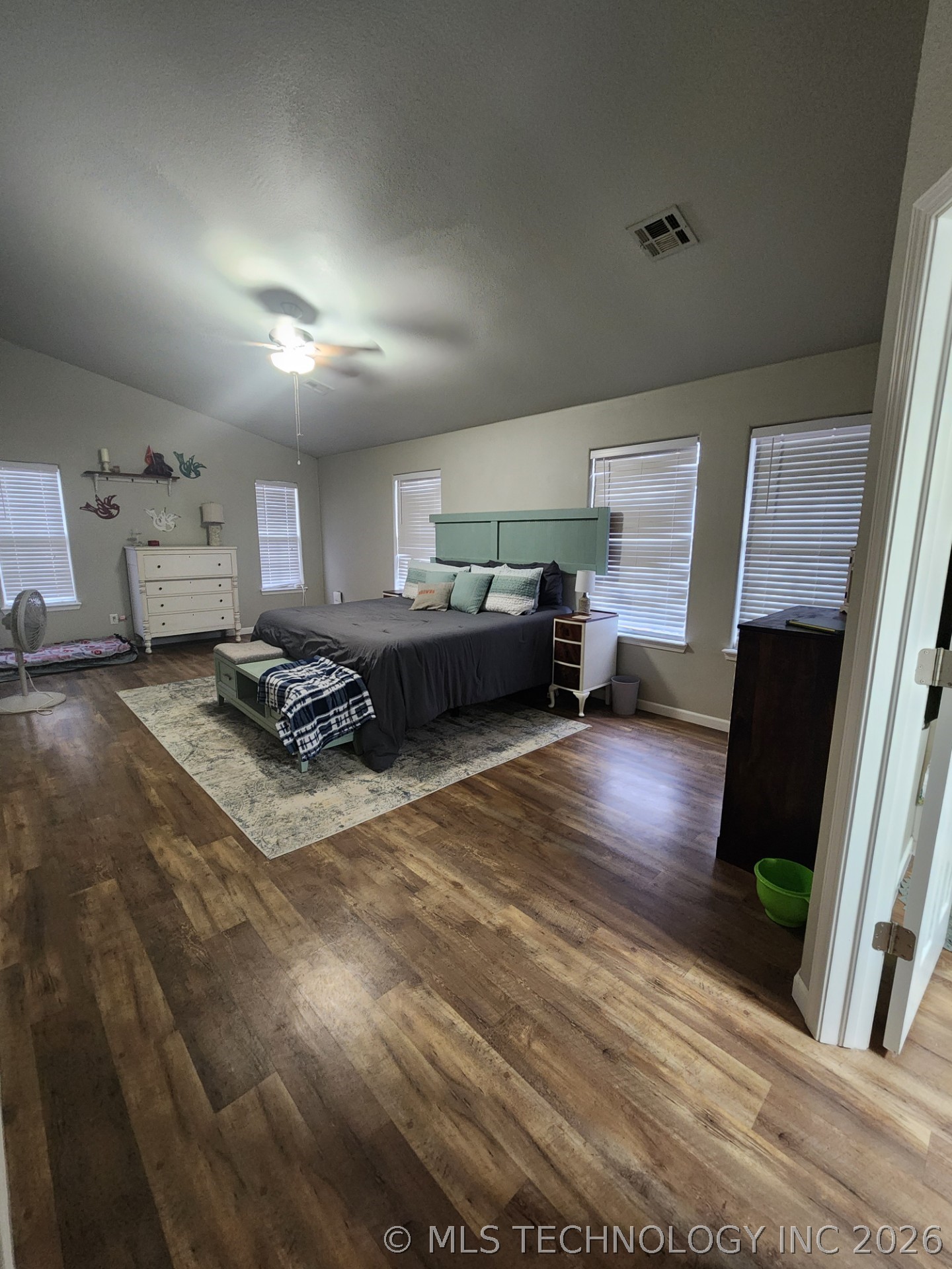 20225 E 42nd Street S Property Photo 10