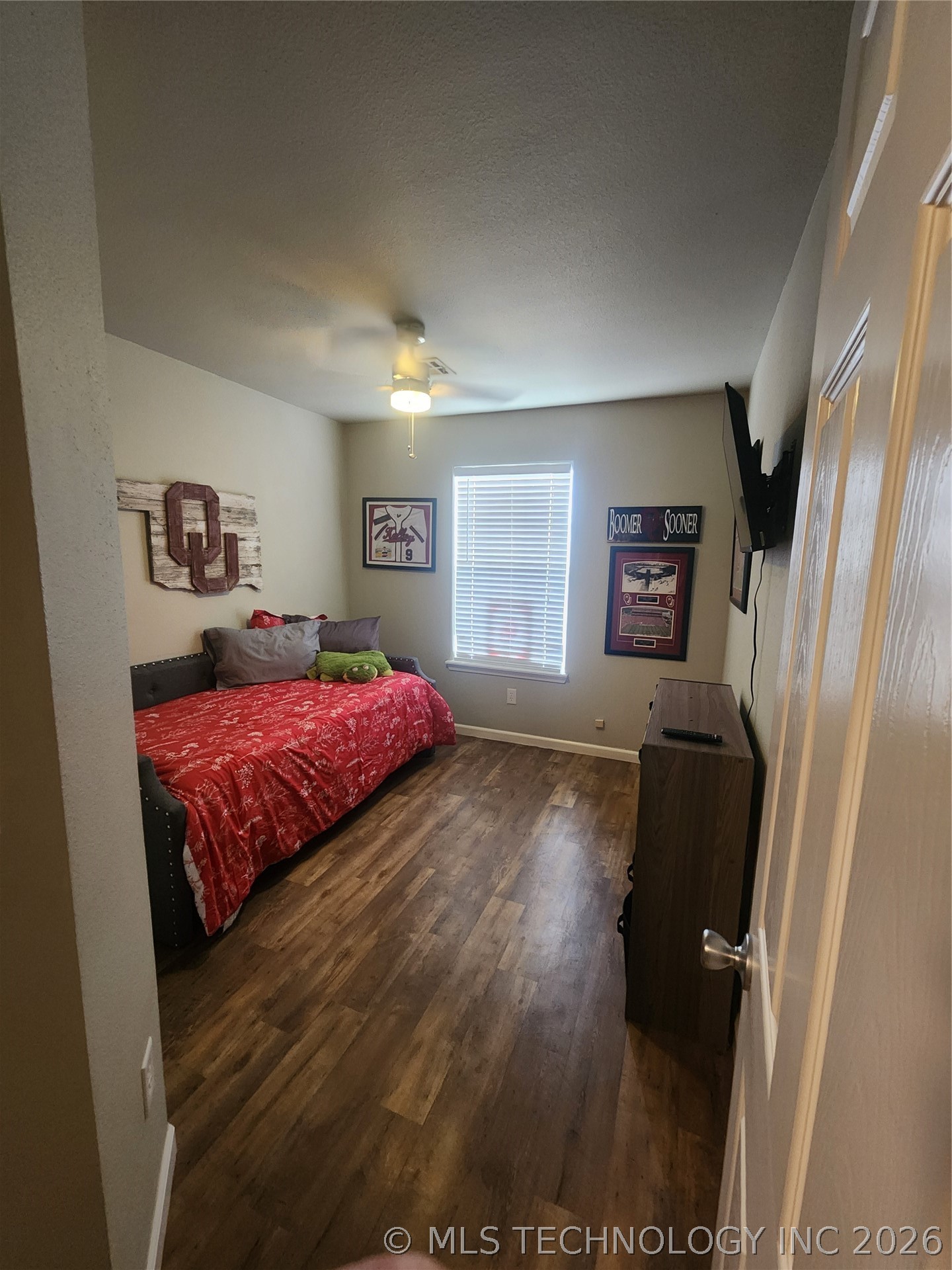 20225 E 42nd Street S Property Photo 15