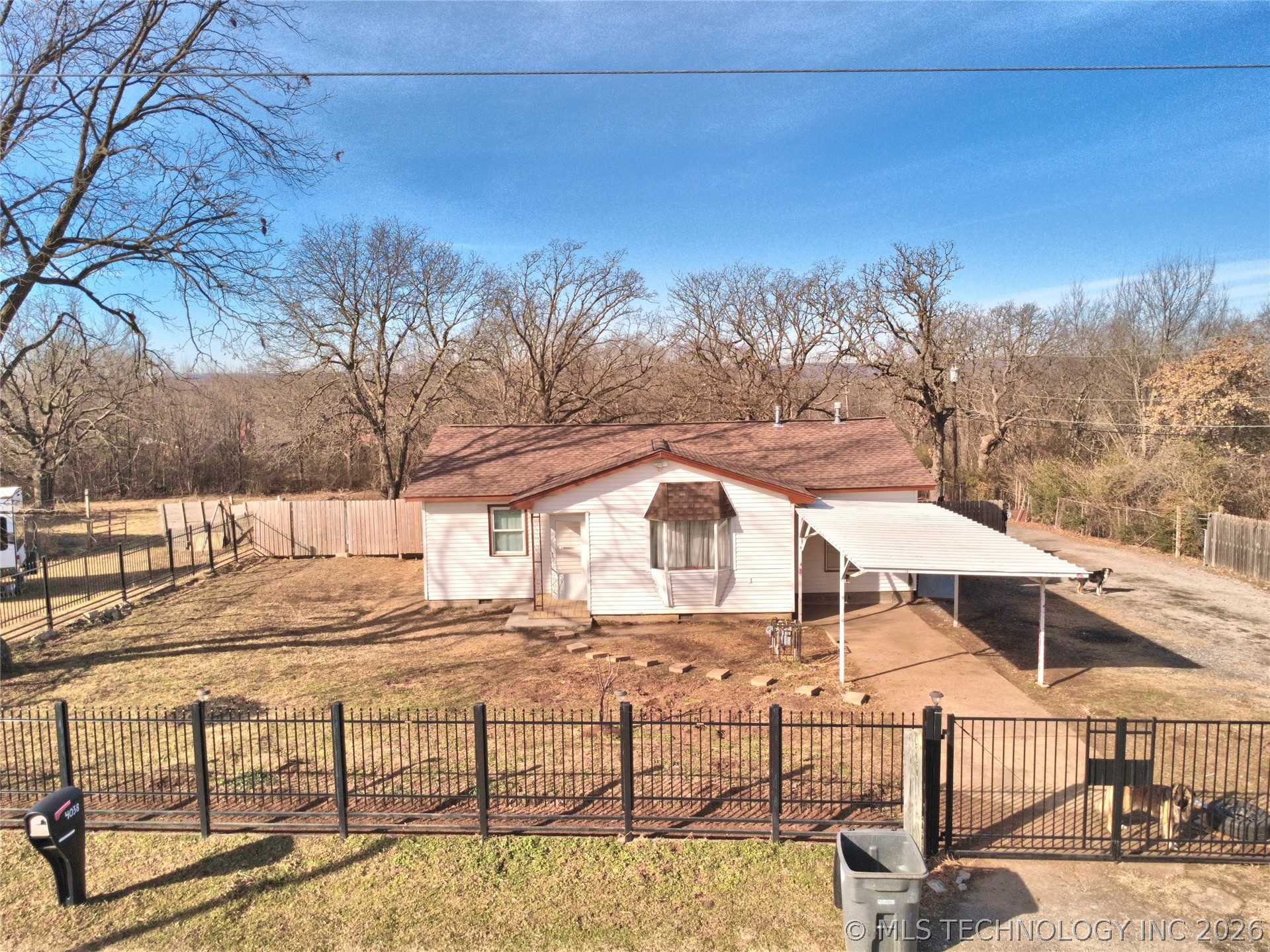 4038 N Cincinnati Drive Property Photo 1