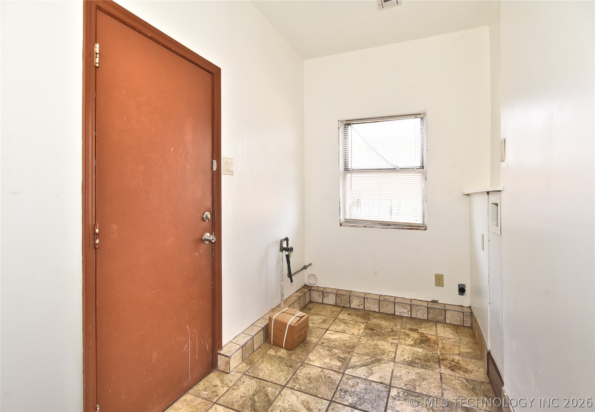 4038 N Cincinnati Drive Property Photo 13