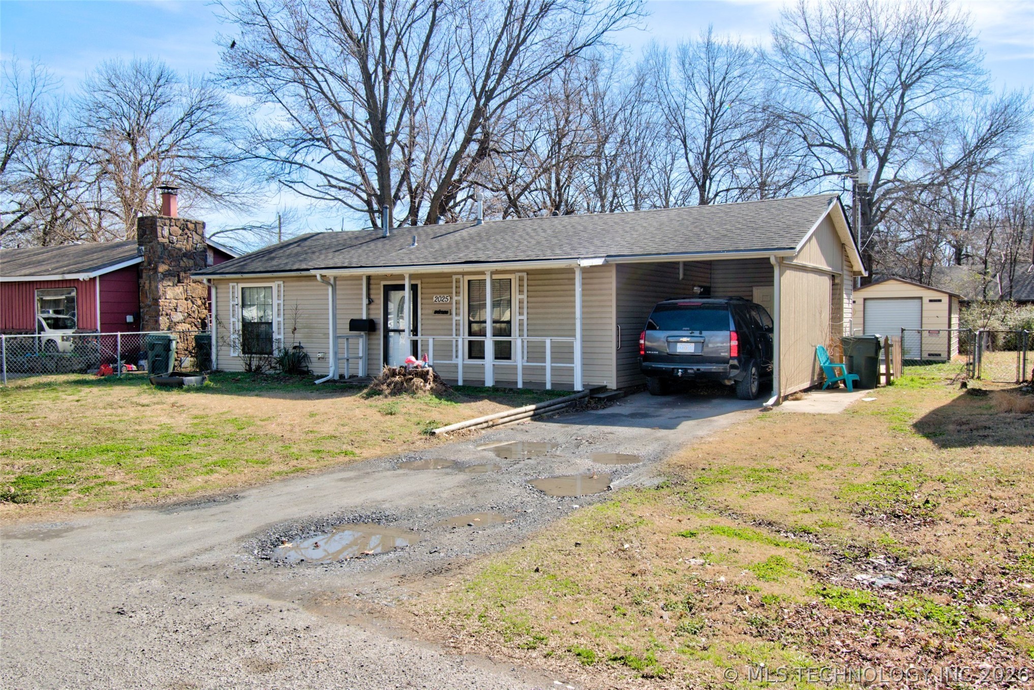 2025 Robison Street Property Photo 2