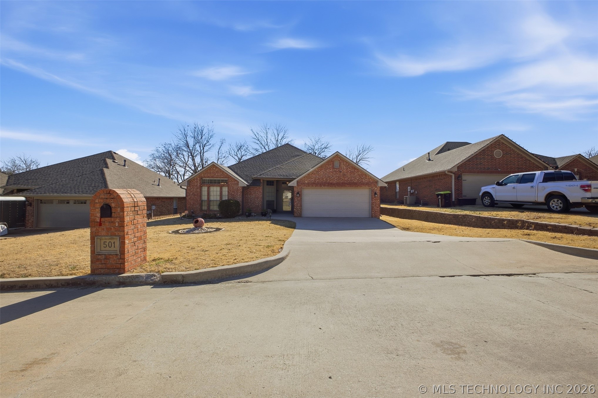 501 Windemere Property Photo 2