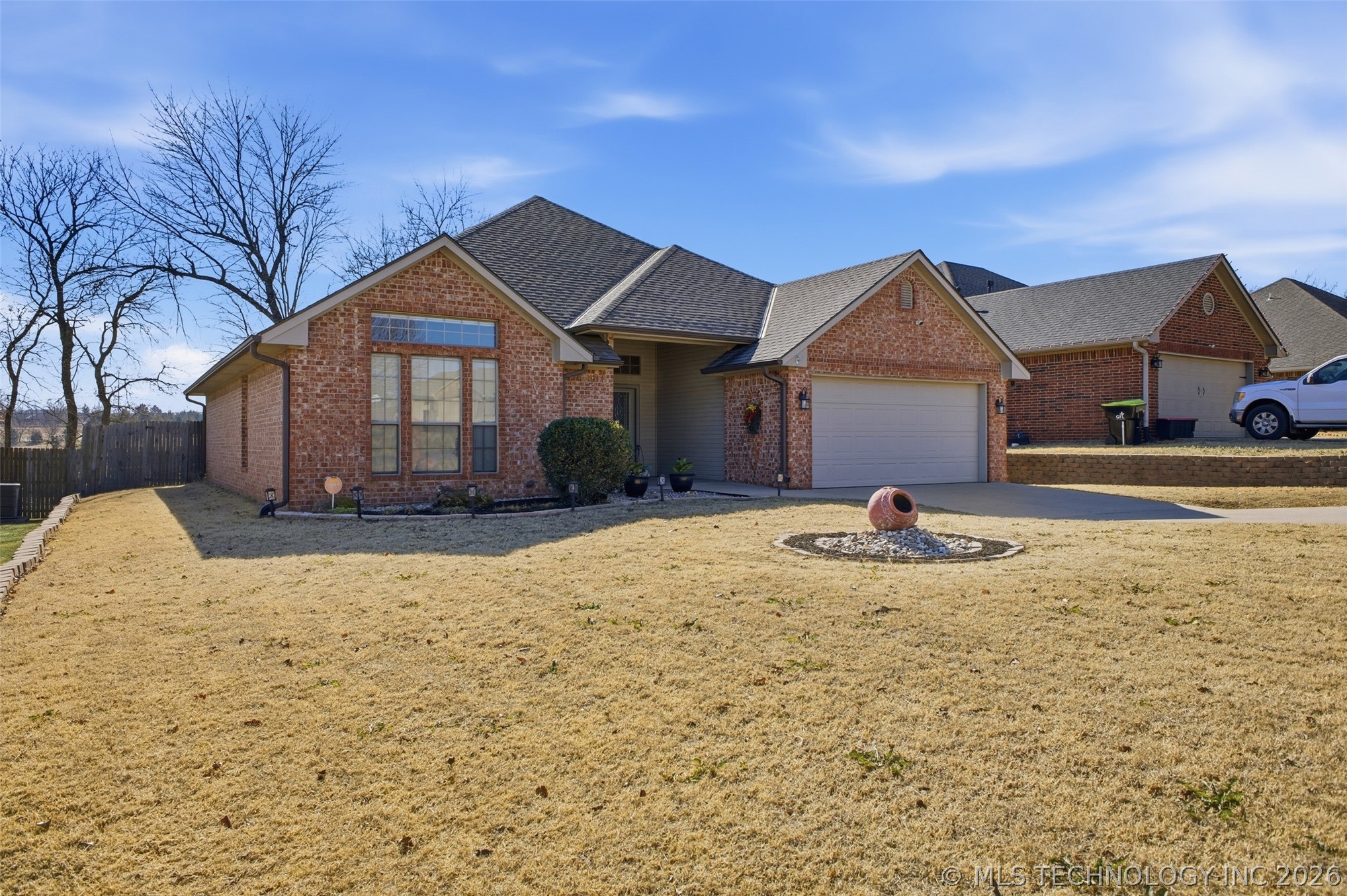 501 Windemere Property Photo 4