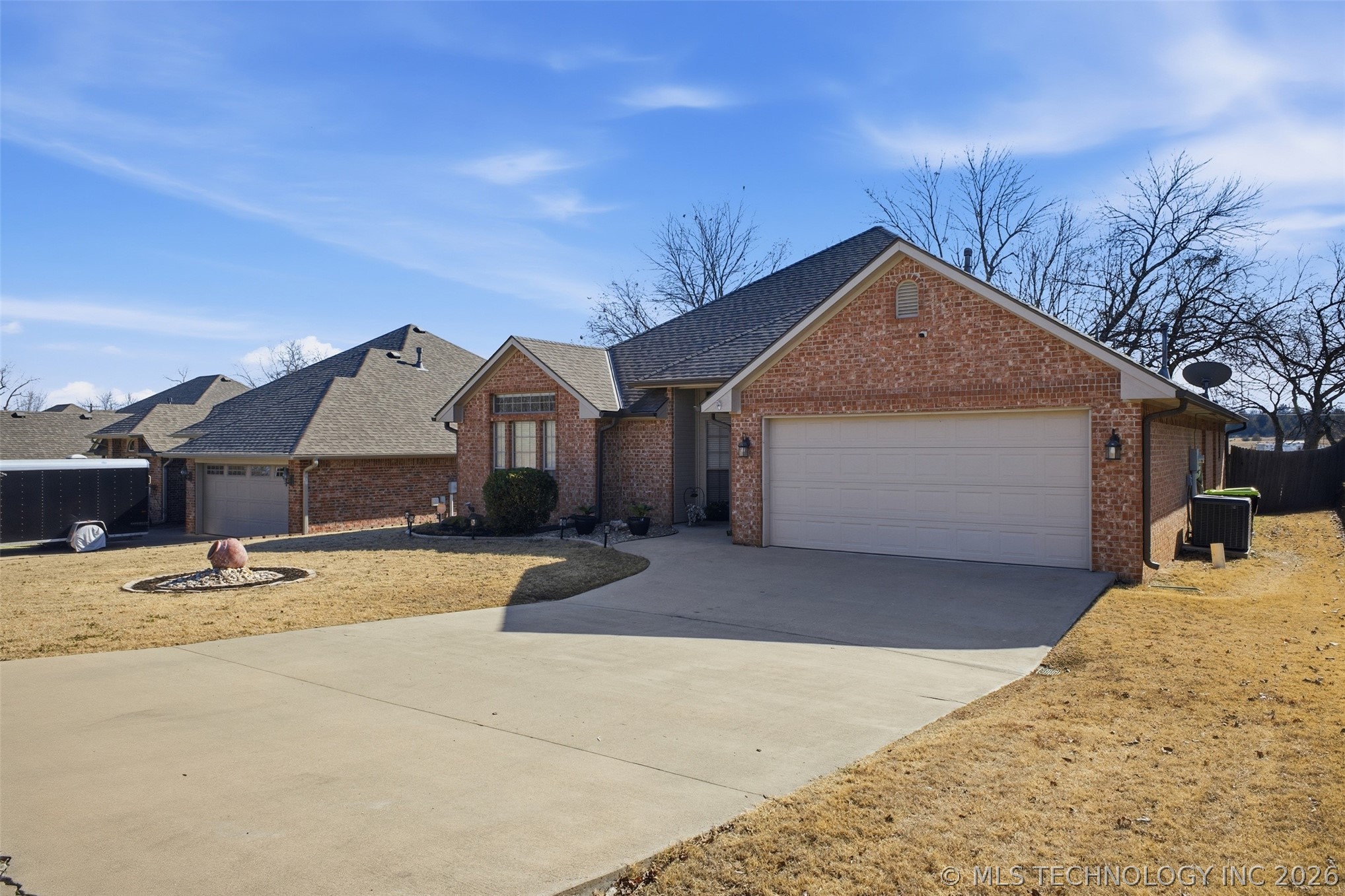 501 Windemere Property Photo 5