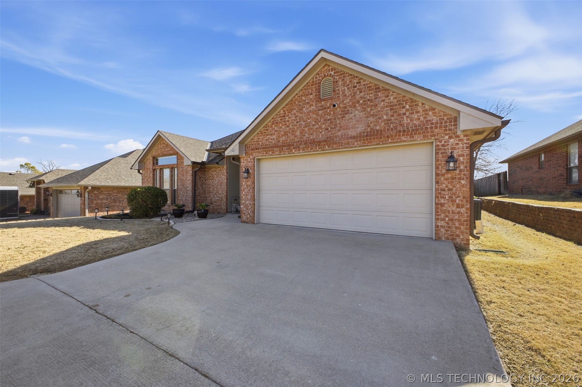 501 Windemere Property Photo 6