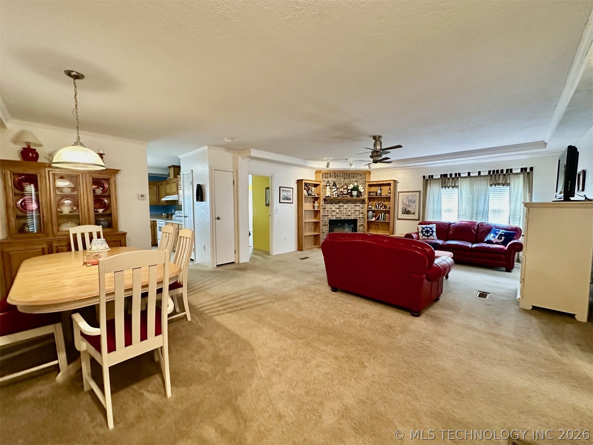 3943 Surf Road Property Photo 5