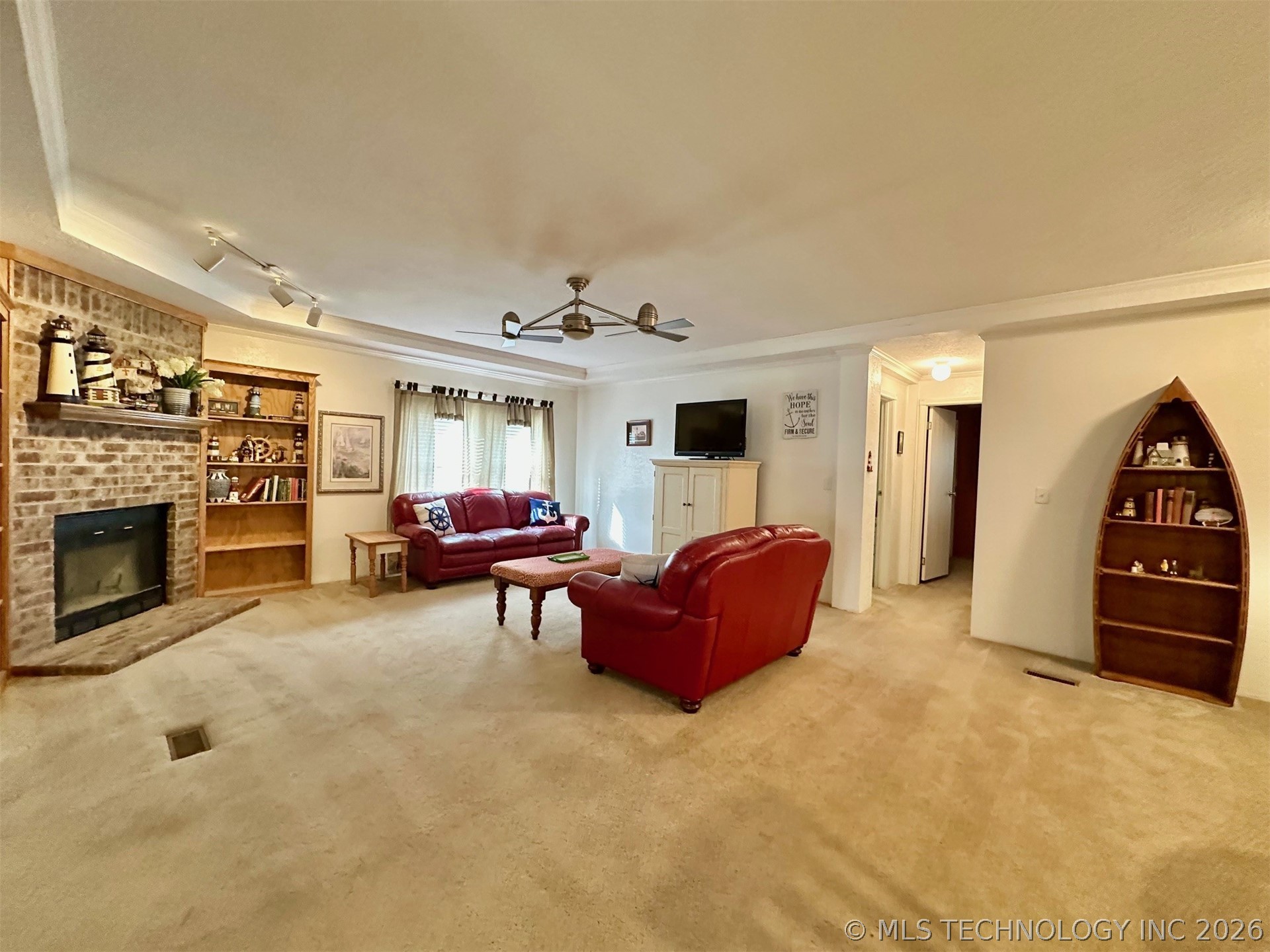 3943 Surf Road Property Photo 6