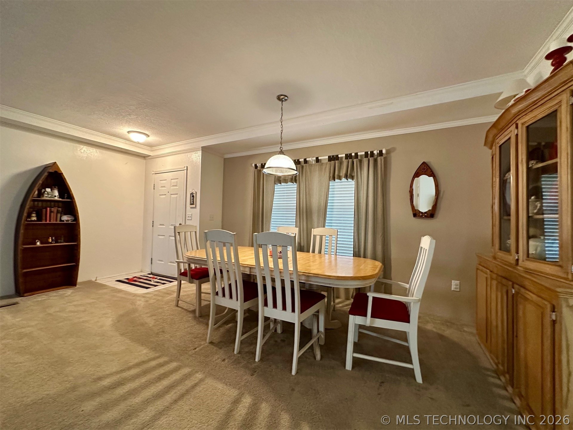 3943 Surf Road Property Photo 8